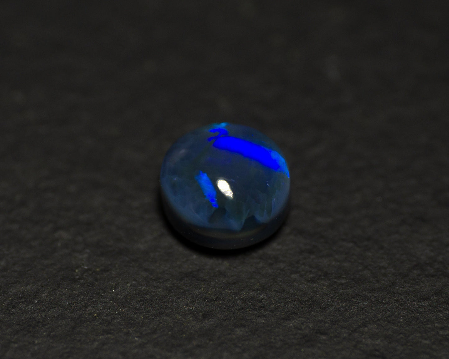 1.58 Carat Black Opal Cats Eye Pattern Round Cabochon Lightning Ridge Australia - Redpoint Jewelry