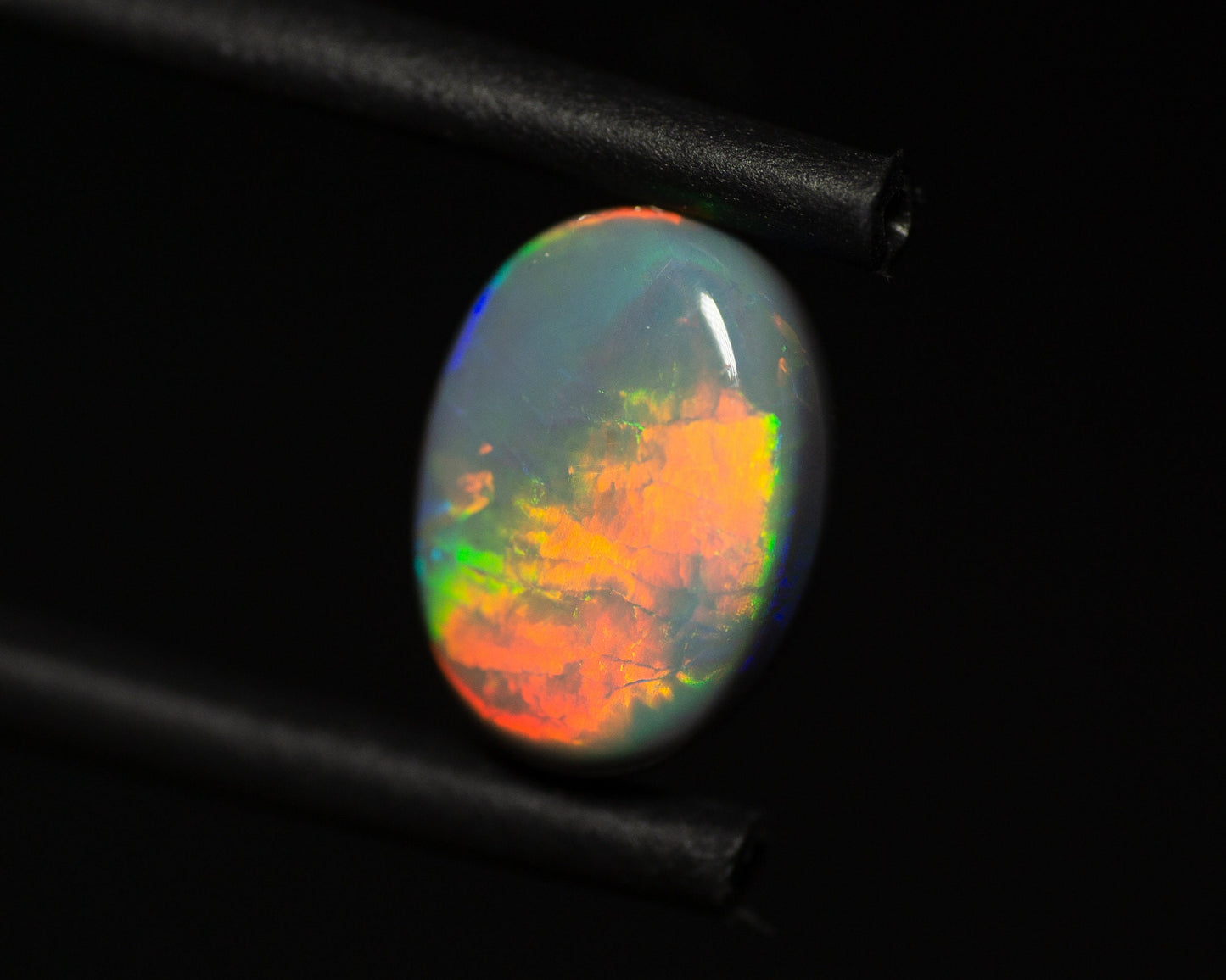 2.01 Carat Dark Opal Oval Cabochon Lightning Ridge Australia - Redpoint Jewelry