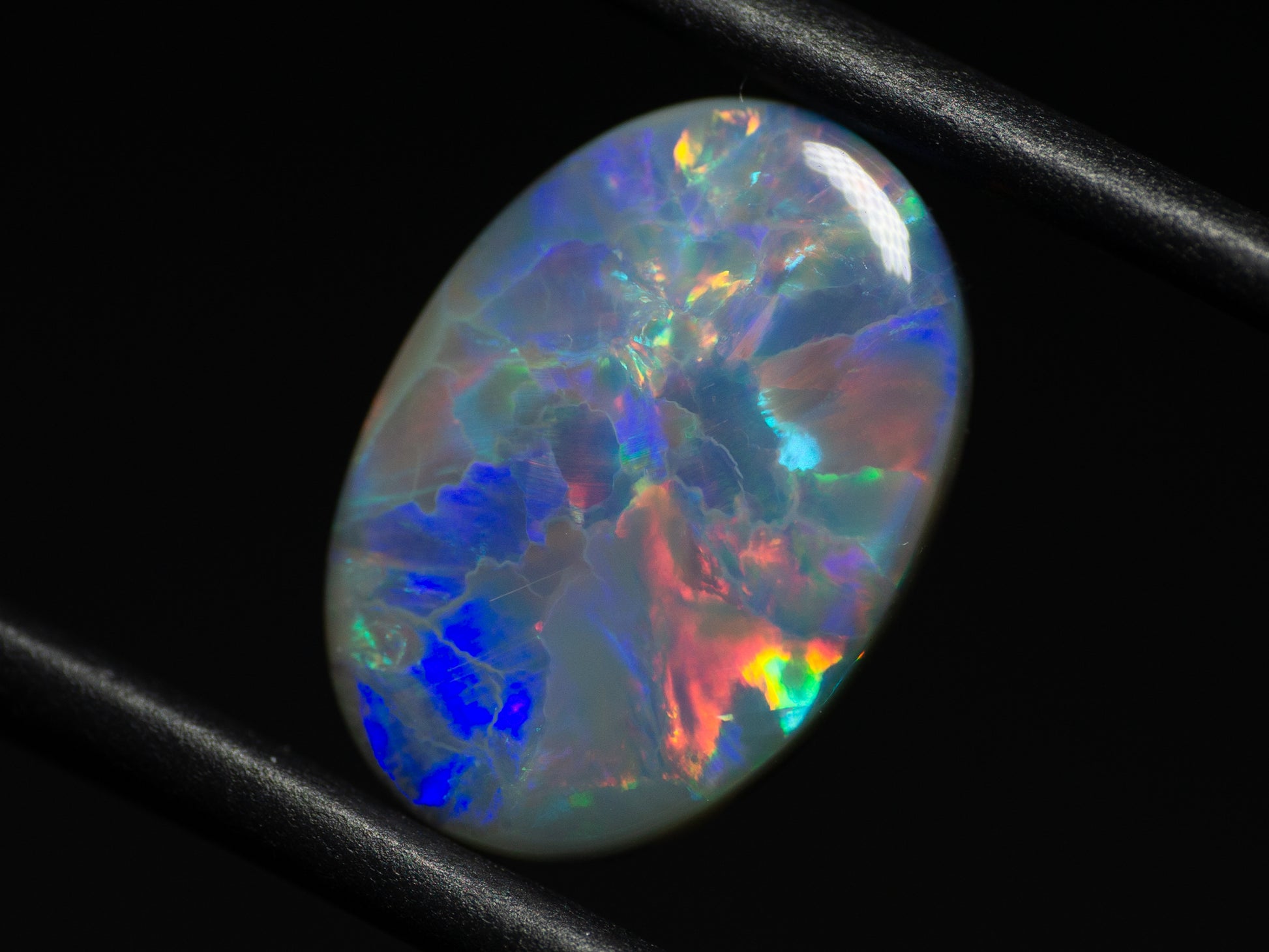 3.28 Carat Dark Opal Oval Cabochon Lightning Ridge Australia - Redpoint Jewelry 