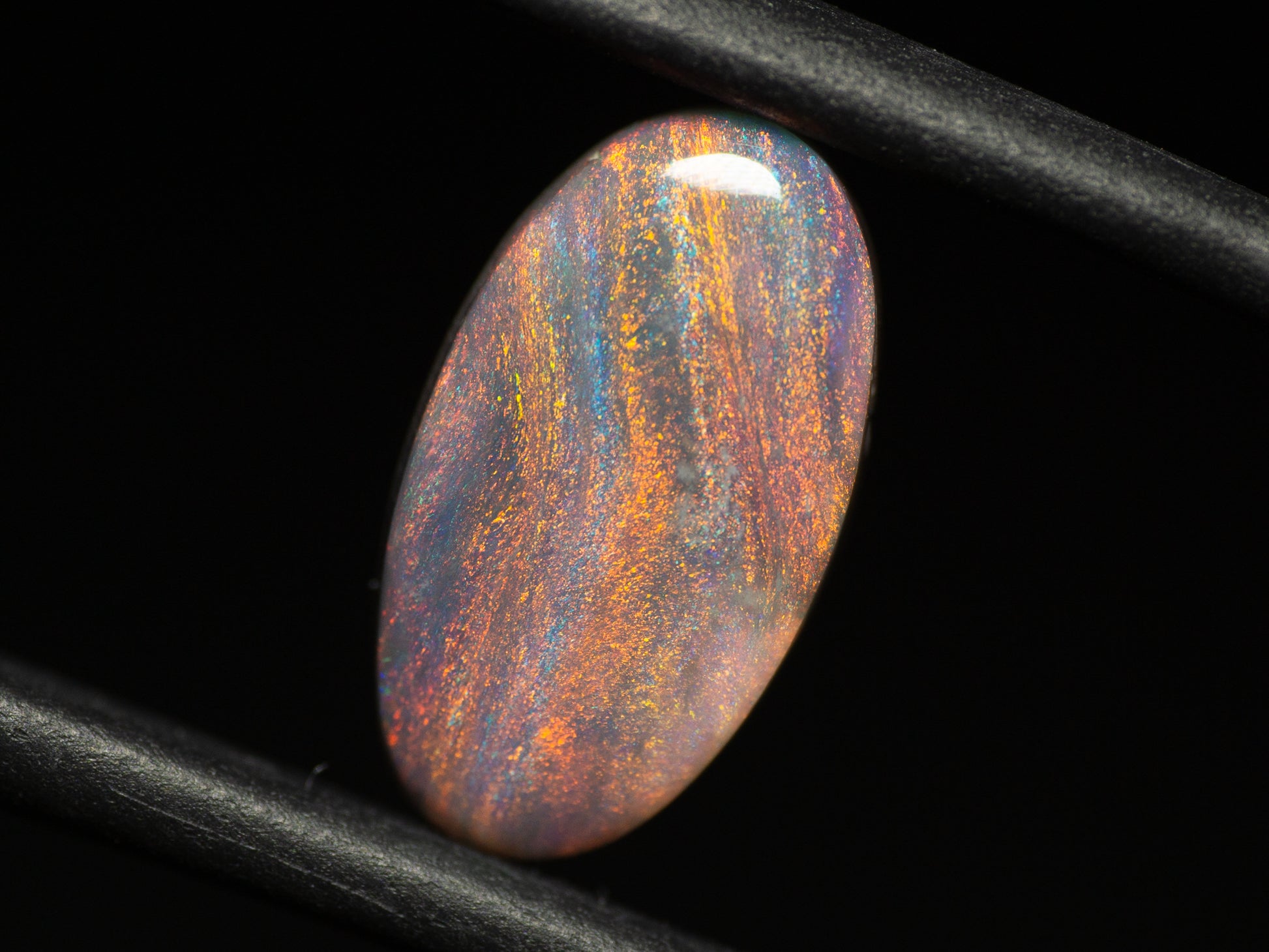 1.35 Carat Dark Opal Oval Cabochon Lightning Ridge Australia - Redpoint Jewelry 