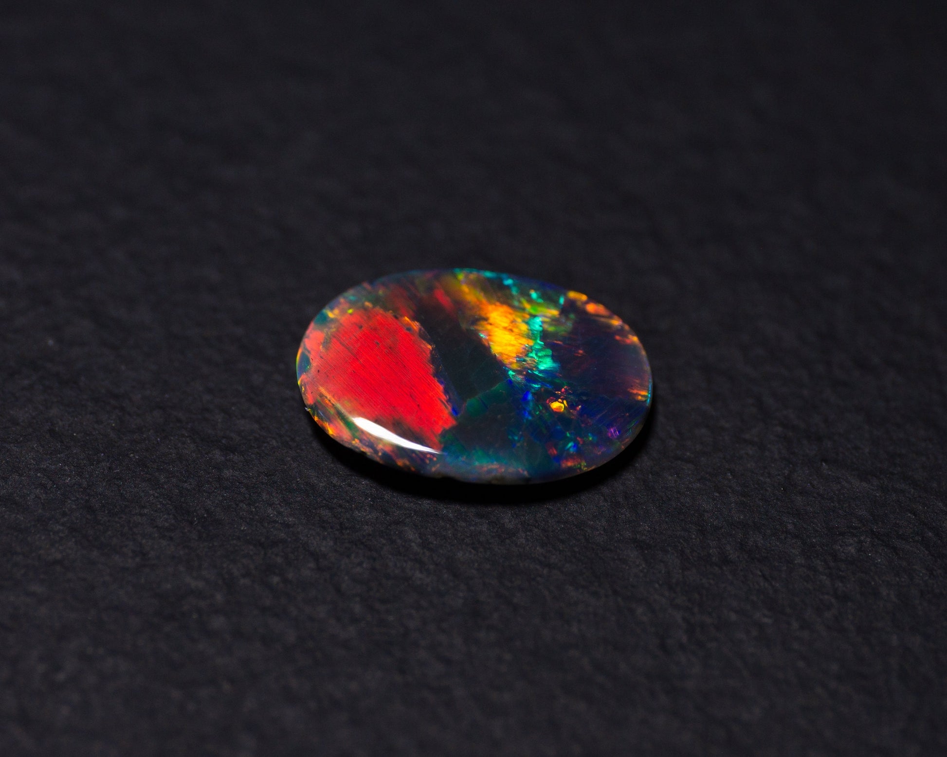 1.40 Carat Black Opal Oval Cabochon Lightning Ridge Australia - Redpoint Jewelry 