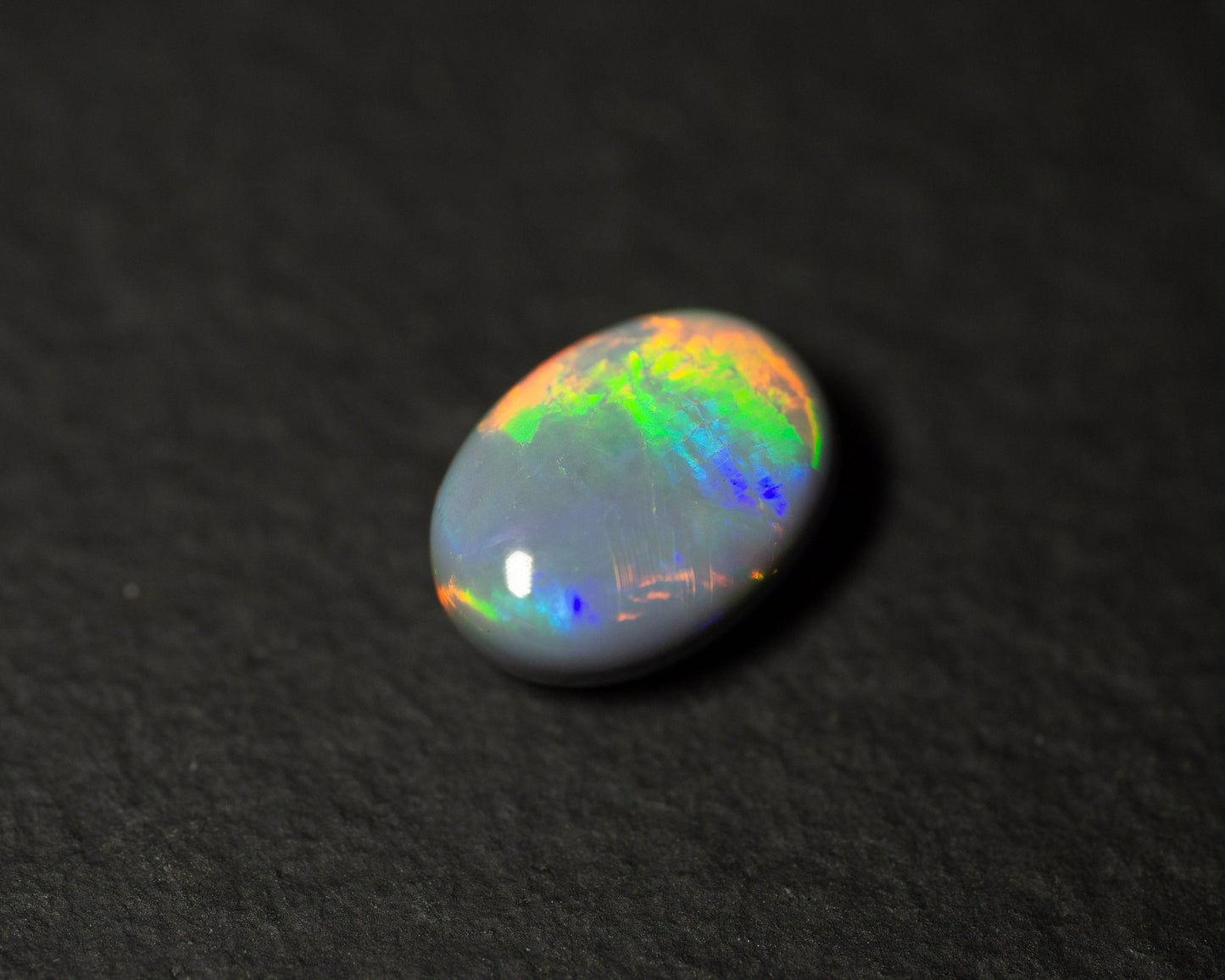 2.01 Carat Dark Opal Oval Cabochon Lightning Ridge Australia - Redpoint Jewelry 