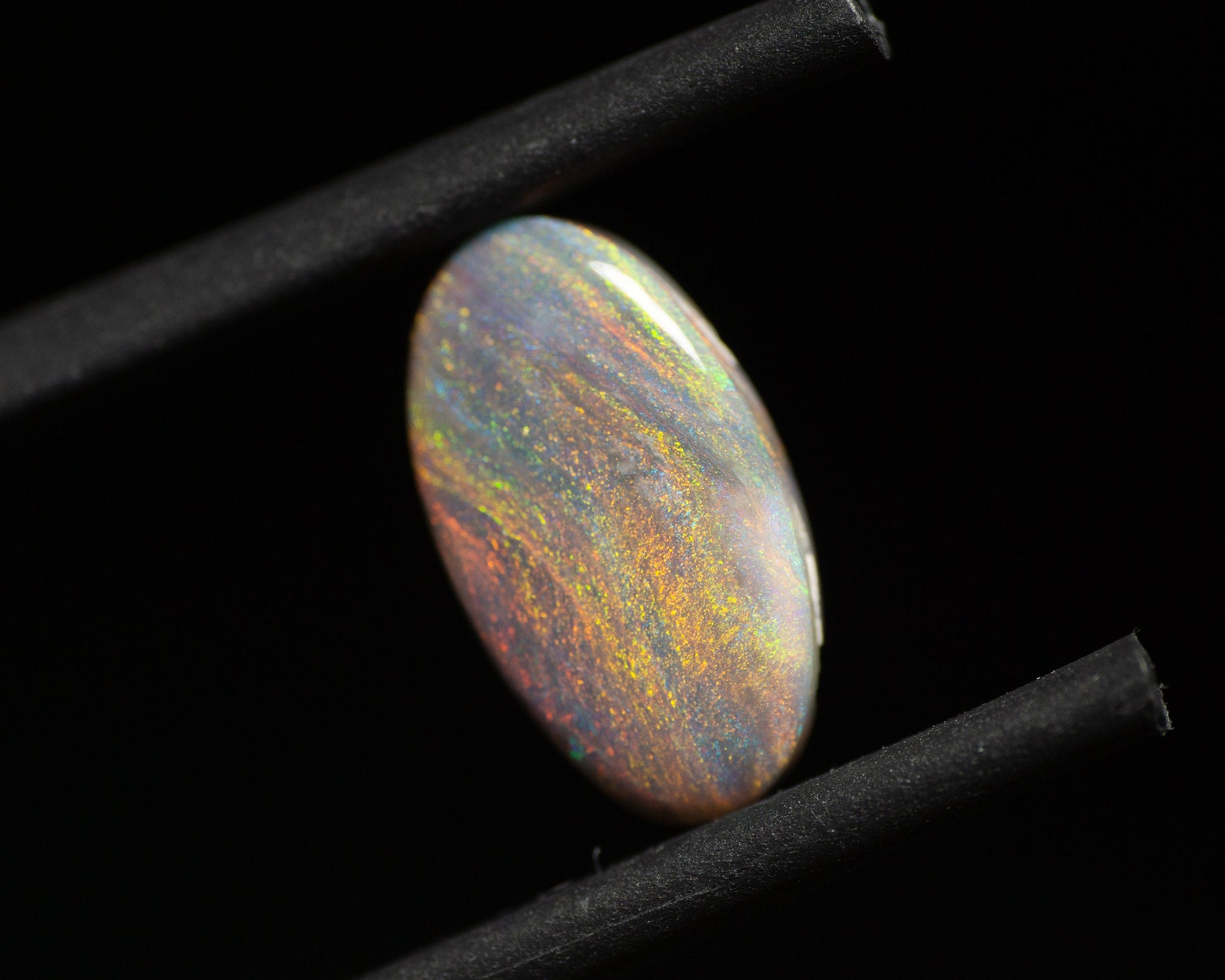 1.35 Carat Dark Opal Oval Cabochon Lightning Ridge Australia - Redpoint Jewelry 