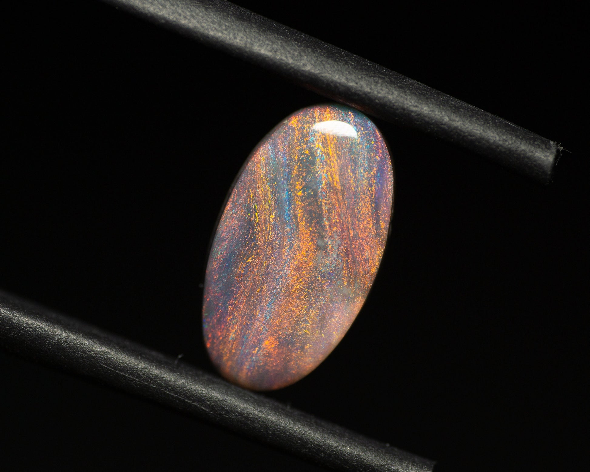 1.35 Carat Dark Opal Oval Cabochon Lightning Ridge Australia - Redpoint Jewelry 