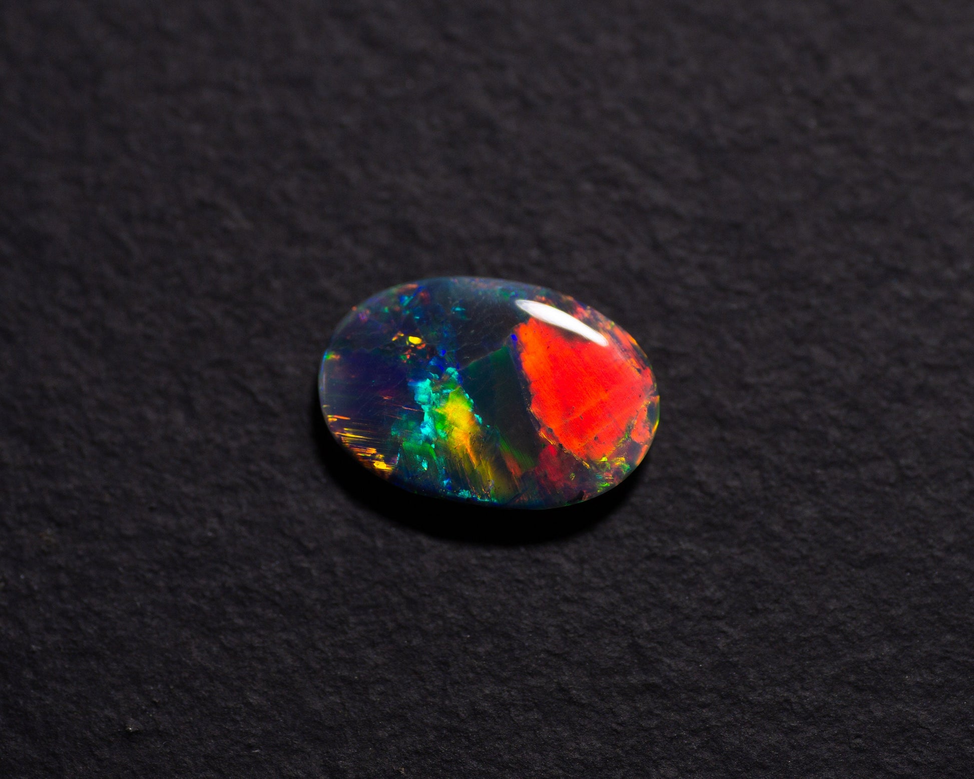 1.40 Carat Black Opal Oval Cabochon Lightning Ridge Australia - Redpoint Jewelry 