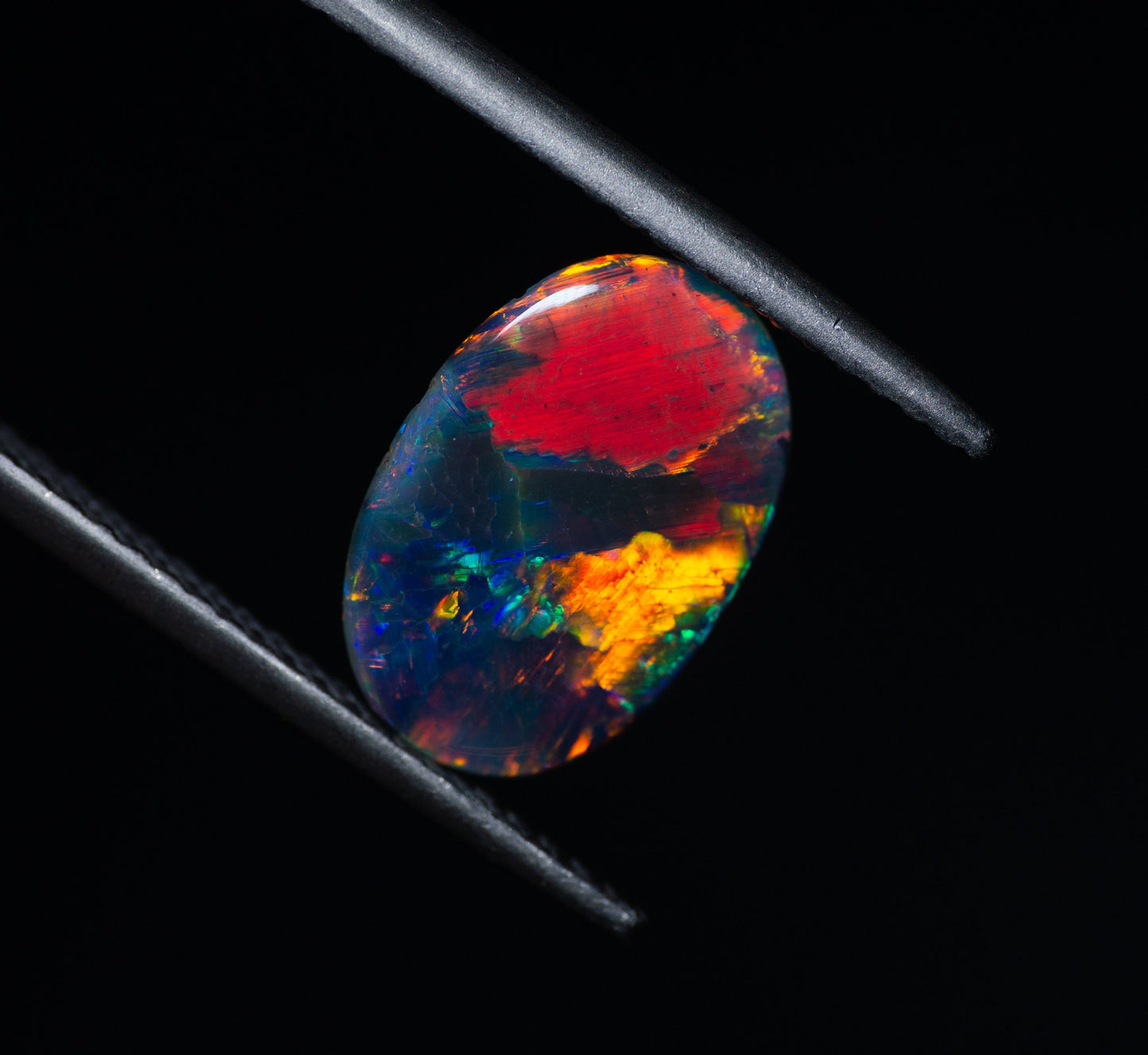 1.40 Carat Black Opal Oval Cabochon Lightning Ridge Australia - Redpoint Jewelry 