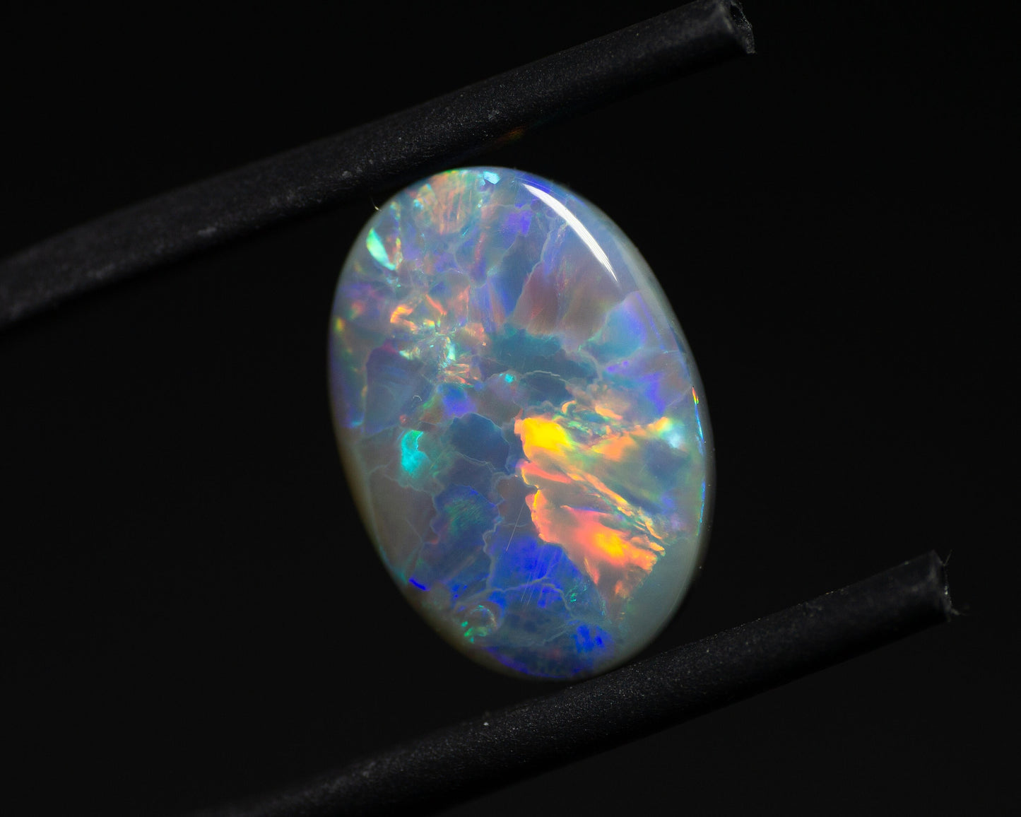 3.28 Carat Dark Opal Oval Cabochon Lightning Ridge Australia - Redpoint Jewelry 