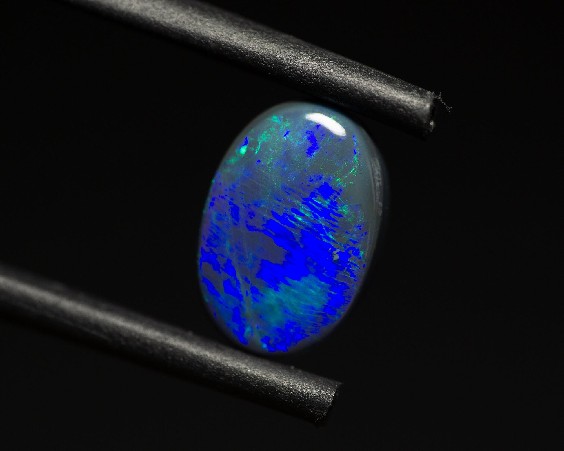 1.43 Carat Black Opal Oval Cabochon Lightning Ridge Australia - Redpoint Jewelry 