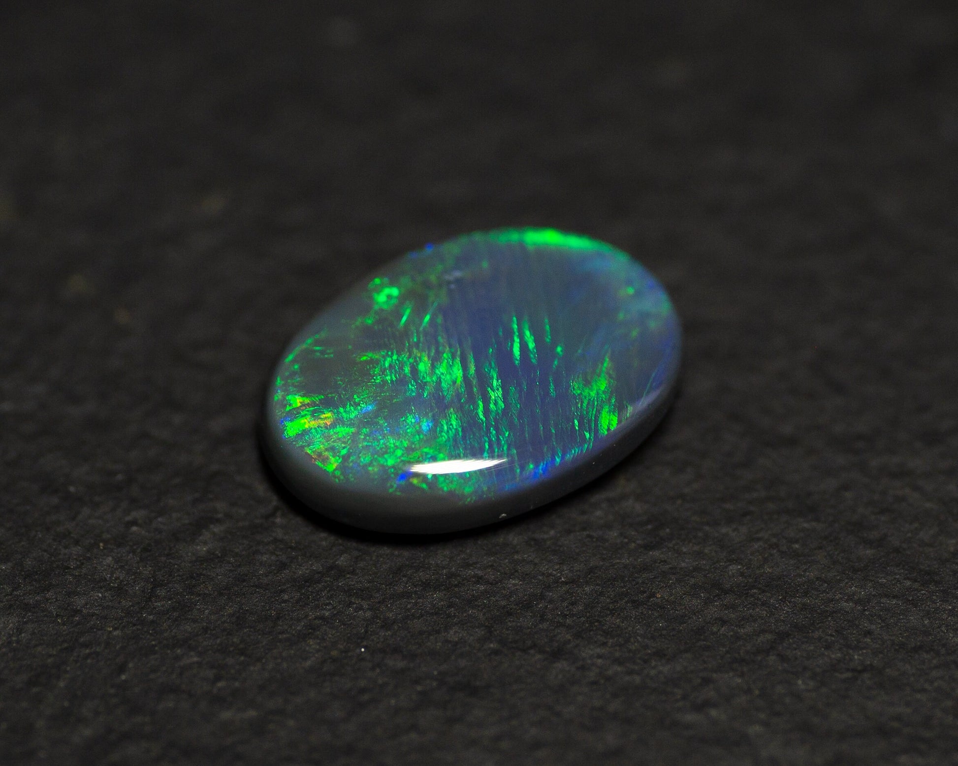 1.43 Carat Black Opal Oval Cabochon Lightning Ridge Australia - Redpoint Jewelry 