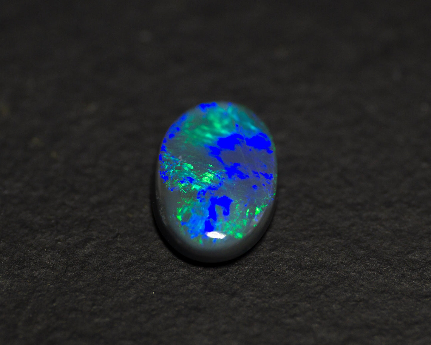 1.43 Carat Black Opal Oval Cabochon Lightning Ridge Australia - Redpoint Jewelry 