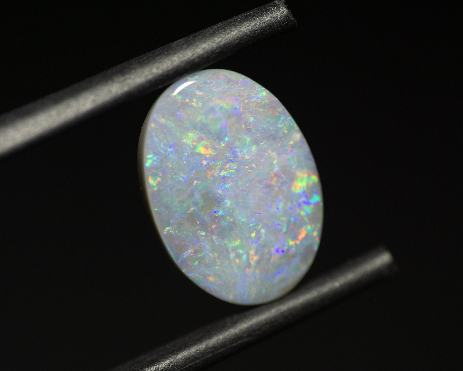 3.51 Carat Dark Opal Oval Cabochon Lightning Ridge Australia - Redpoint Jewelry 