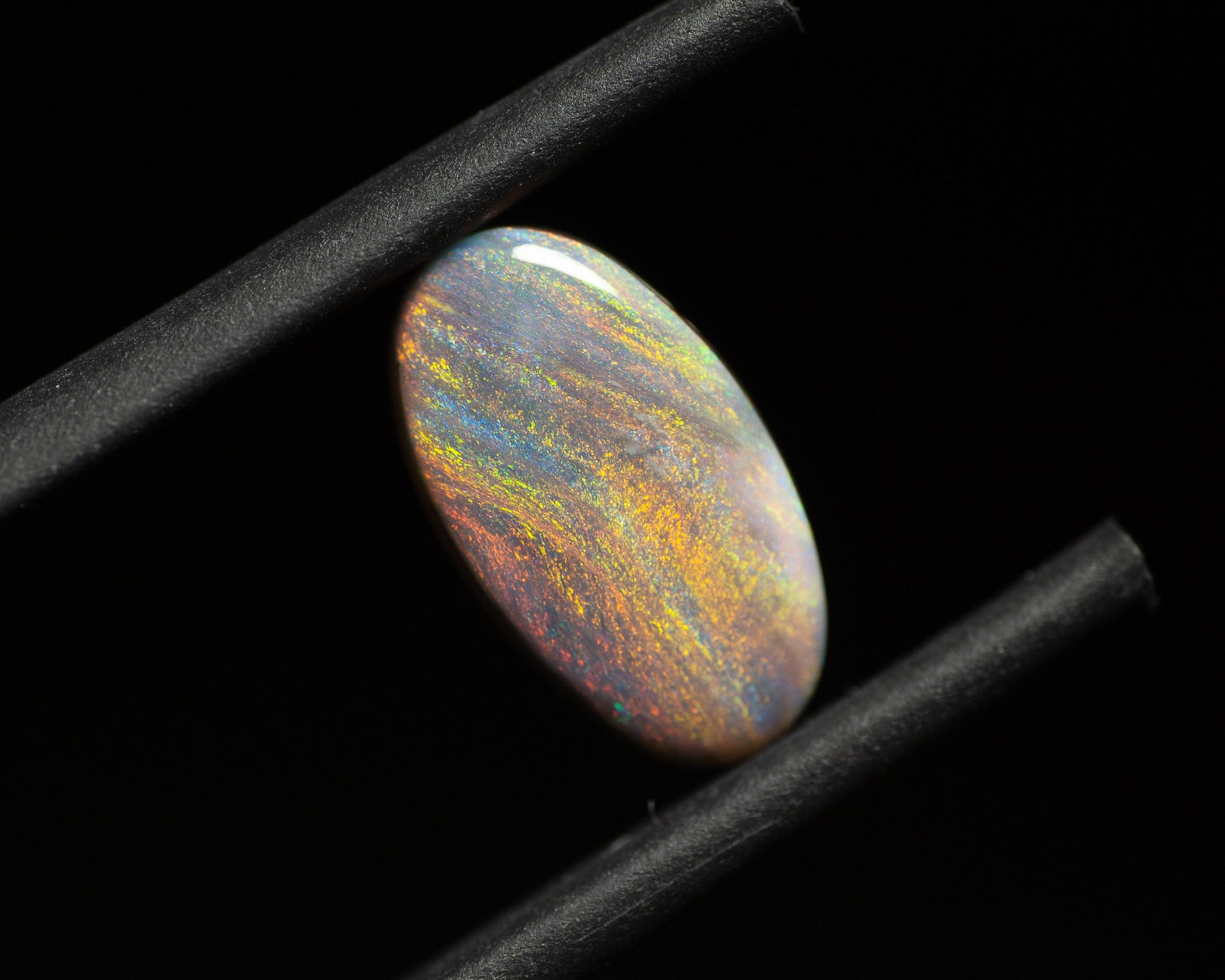 1.35 Carat Dark Opal Oval Cabochon Lightning Ridge Australia - Redpoint Jewelry 