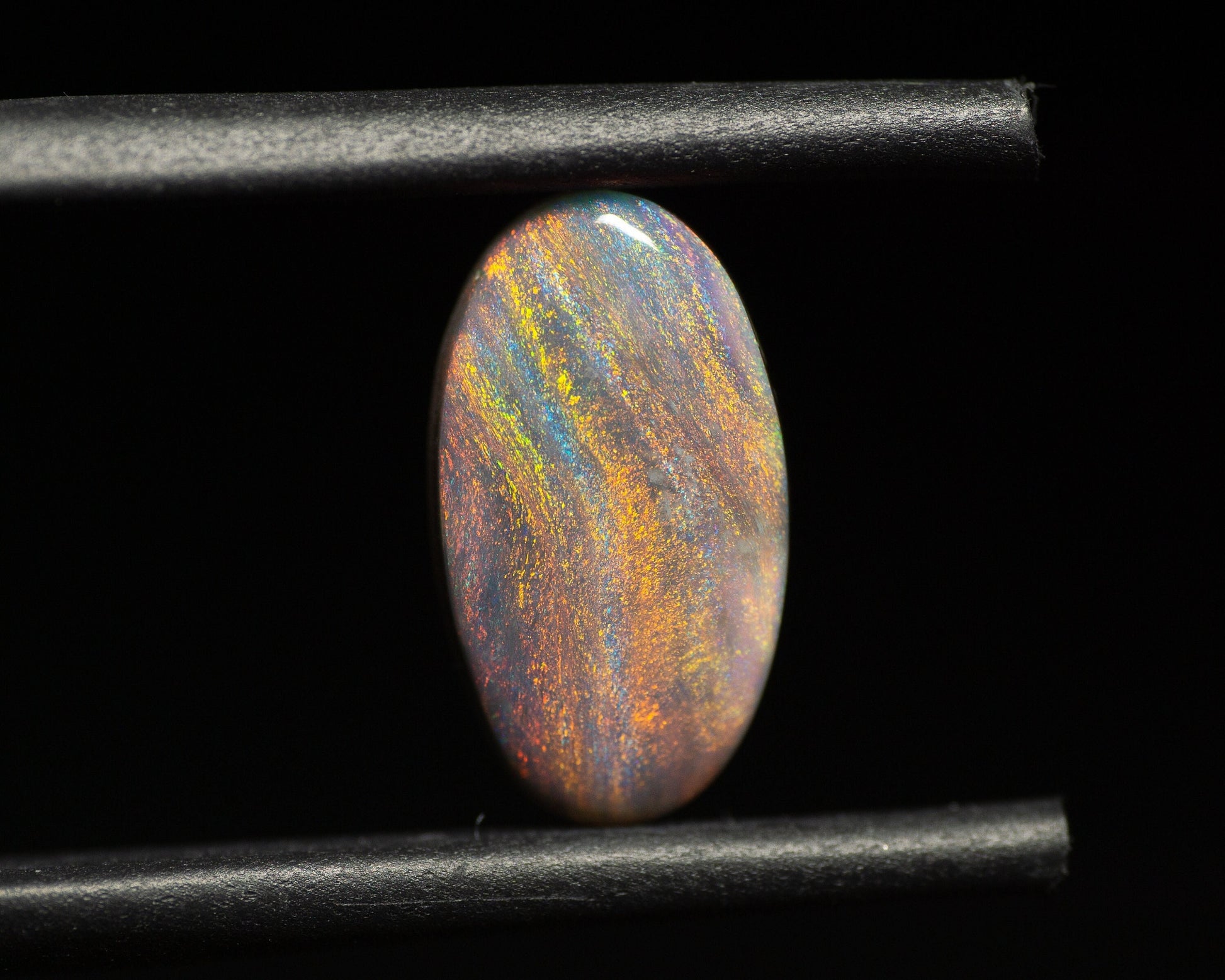 1.35 Carat Dark Opal Oval Cabochon Lightning Ridge Australia - Redpoint Jewelry 