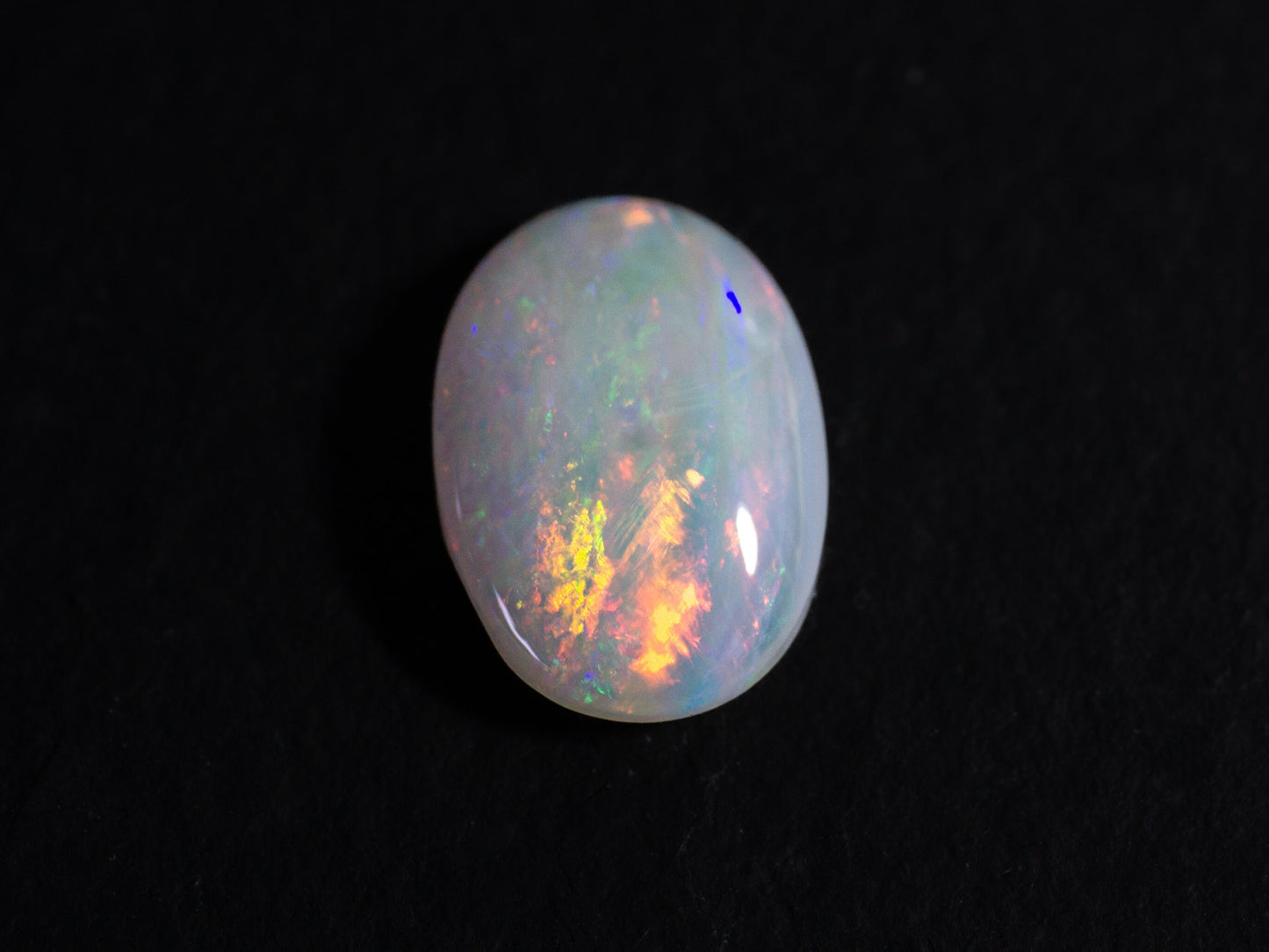 3.65 Carat Australian Vertical Seam White Crystal Opal Oval Cabochon Gemstone - Redpoint Jewelry 