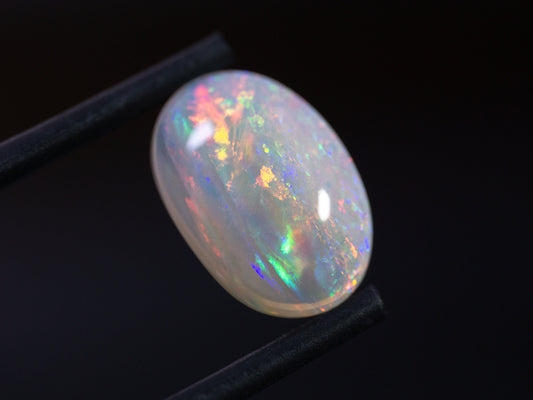 3.65 Carat Australian Vertical Seam White Crystal Opal Oval Cabochon Gemstone - Redpoint Jewelry 