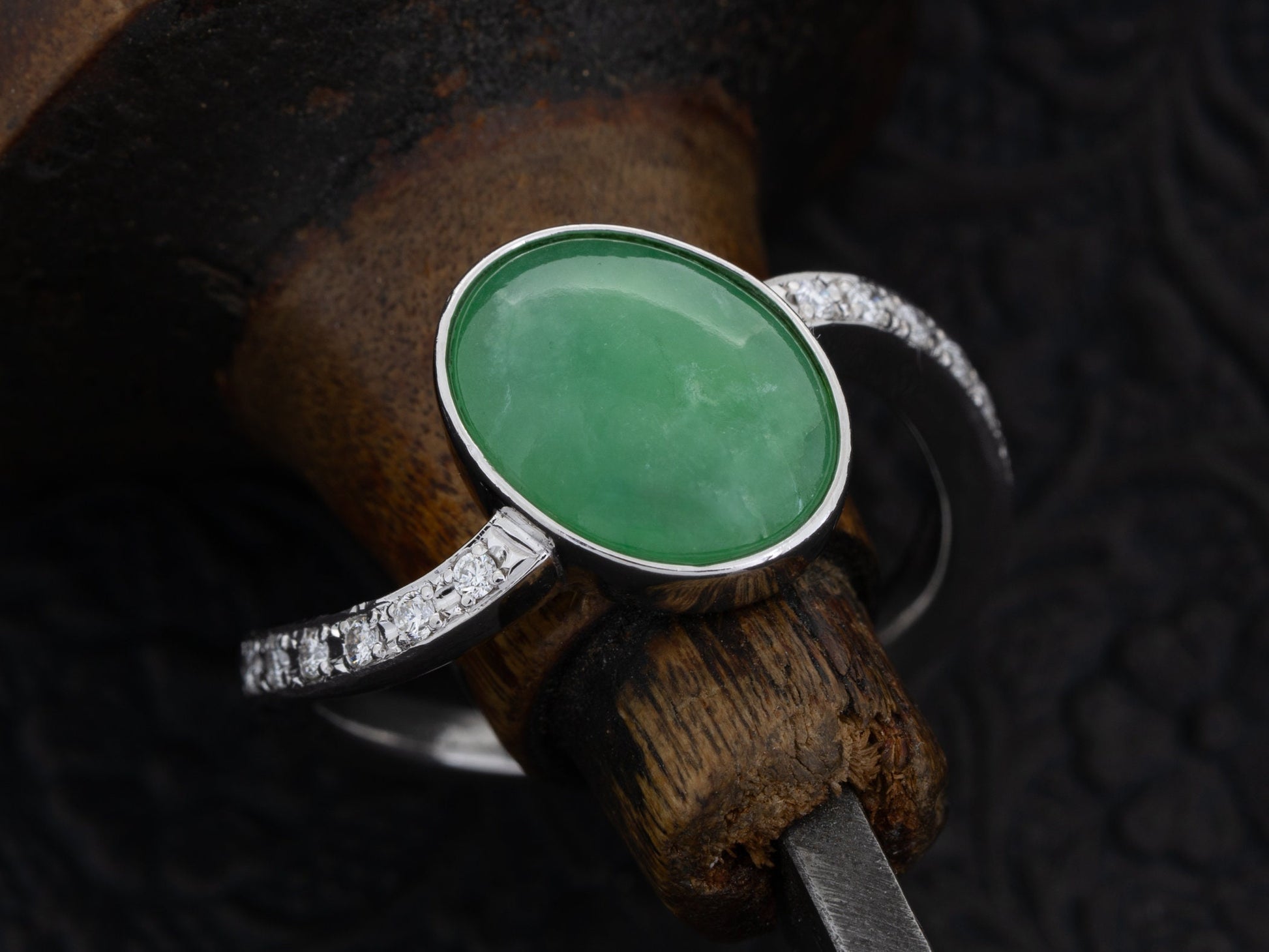 GIA Certified Type A Fei Cui Green Jade and Diamond Ring in Platinum - Redpoint Jewelry 