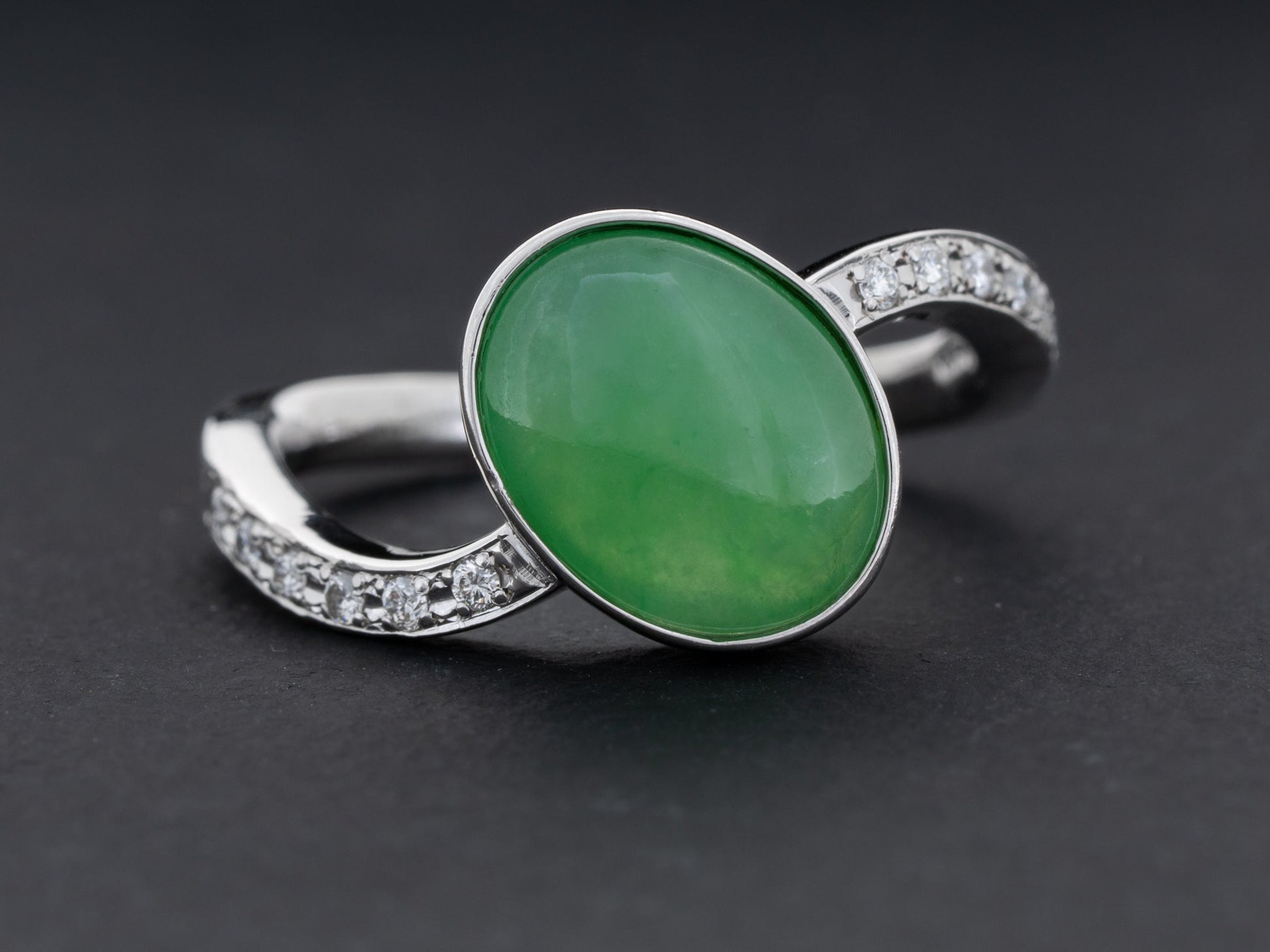 GIA Certified Type A Fei Cui Green Jade and Diamond Ring in Platinum - Redpoint Jewelry 