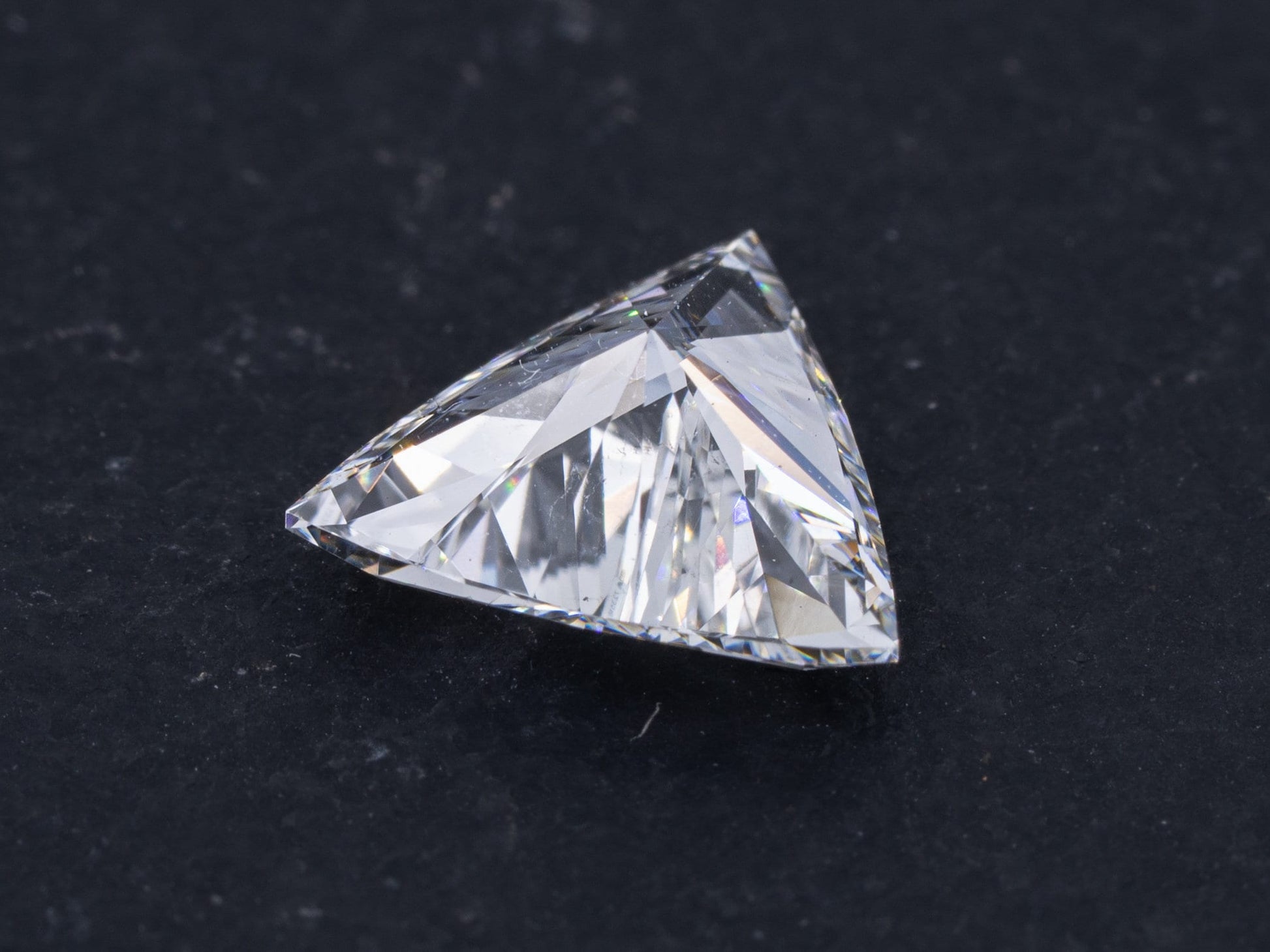 1.03ct GIA Certified Trillion Cut Natural Diamond VS-2 Clarity G Color - Redpoint Jewelry 