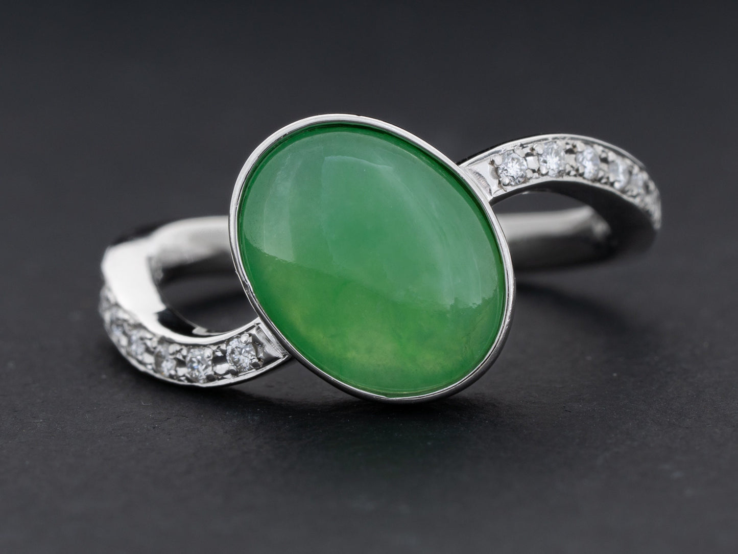 GIA Certified Type A Fei Cui Green Jade and Diamond Ring in Platinum - Redpoint Jewelry 