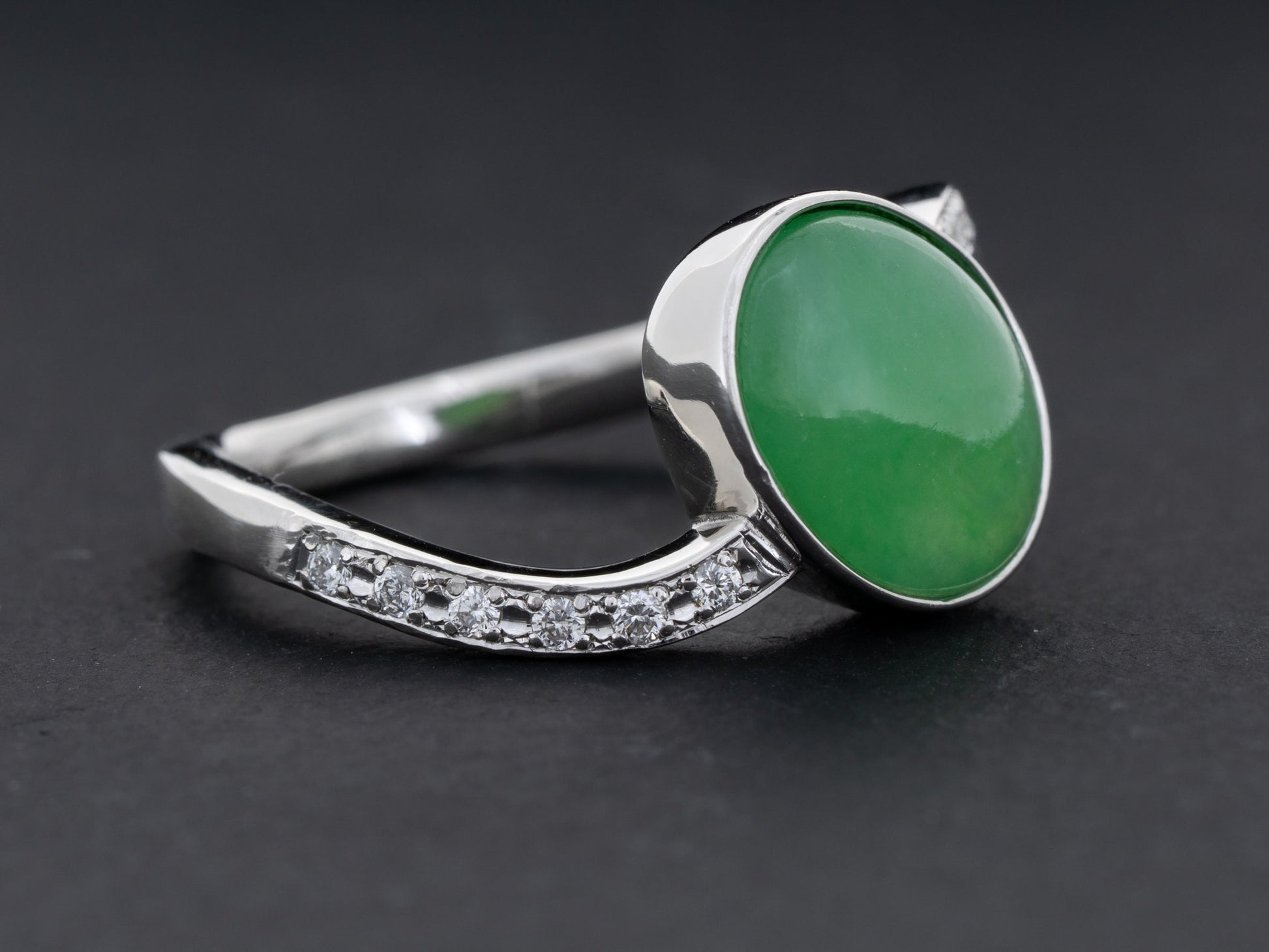 GIA Certified Type A Fei Cui Green Jade and Diamond Ring in Platinum - Redpoint Jewelry 