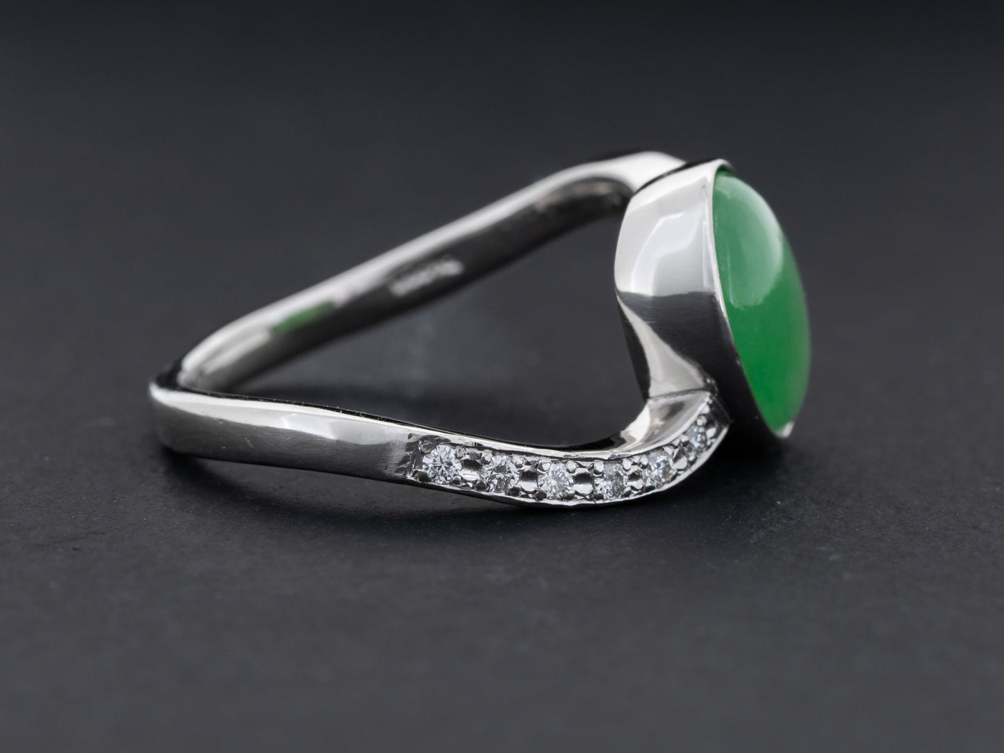 GIA Certified Type A Fei Cui Green Jade and Diamond Ring in Platinum - Redpoint Jewelry 