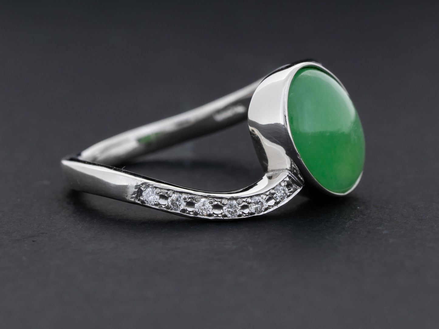 GIA Certified Type A Fei Cui Green Jade and Diamond Ring in Platinum - Redpoint Jewelry 