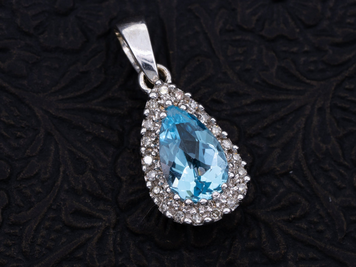 Solitaire Sky Blue Topaz & Diamond Pendant 14k White Gold - Redpoint Jewelry 