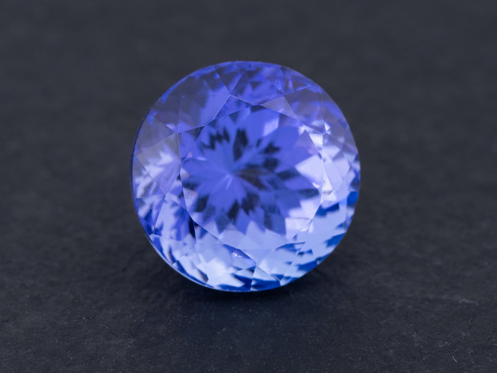 4.05ct Blue Violet Color Natural Tanzanite Round Cut - Redpoint Jewelry 