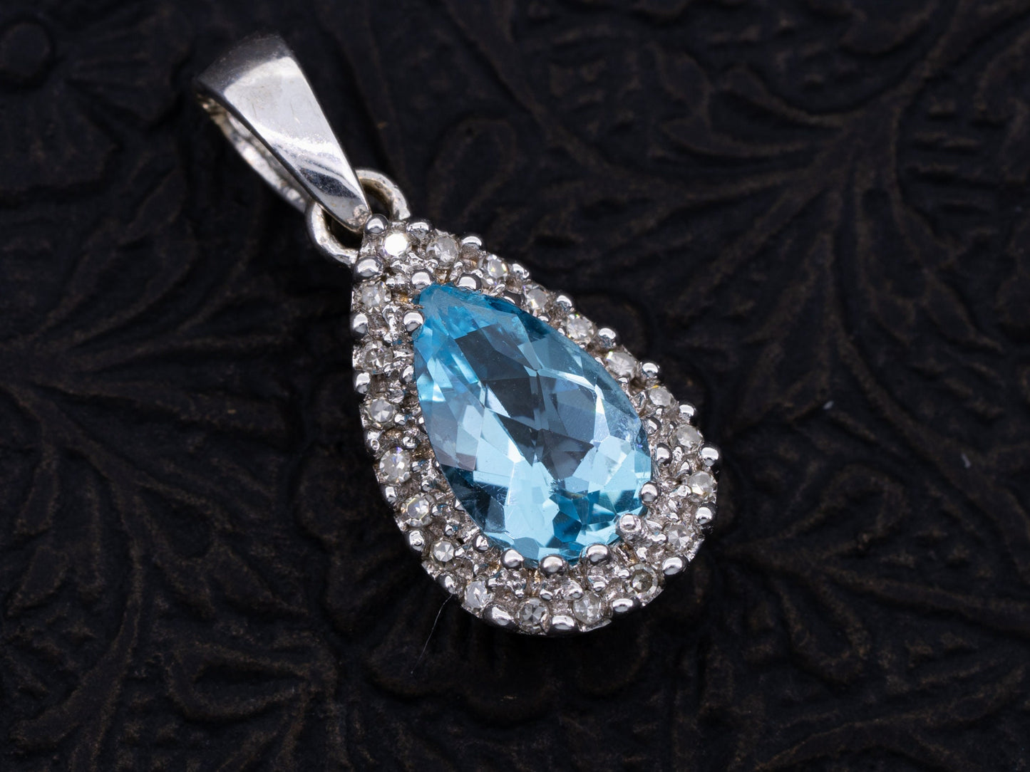 Solitaire Sky Blue Topaz & Diamond Pendant 14k White Gold - Redpoint Jewelry 