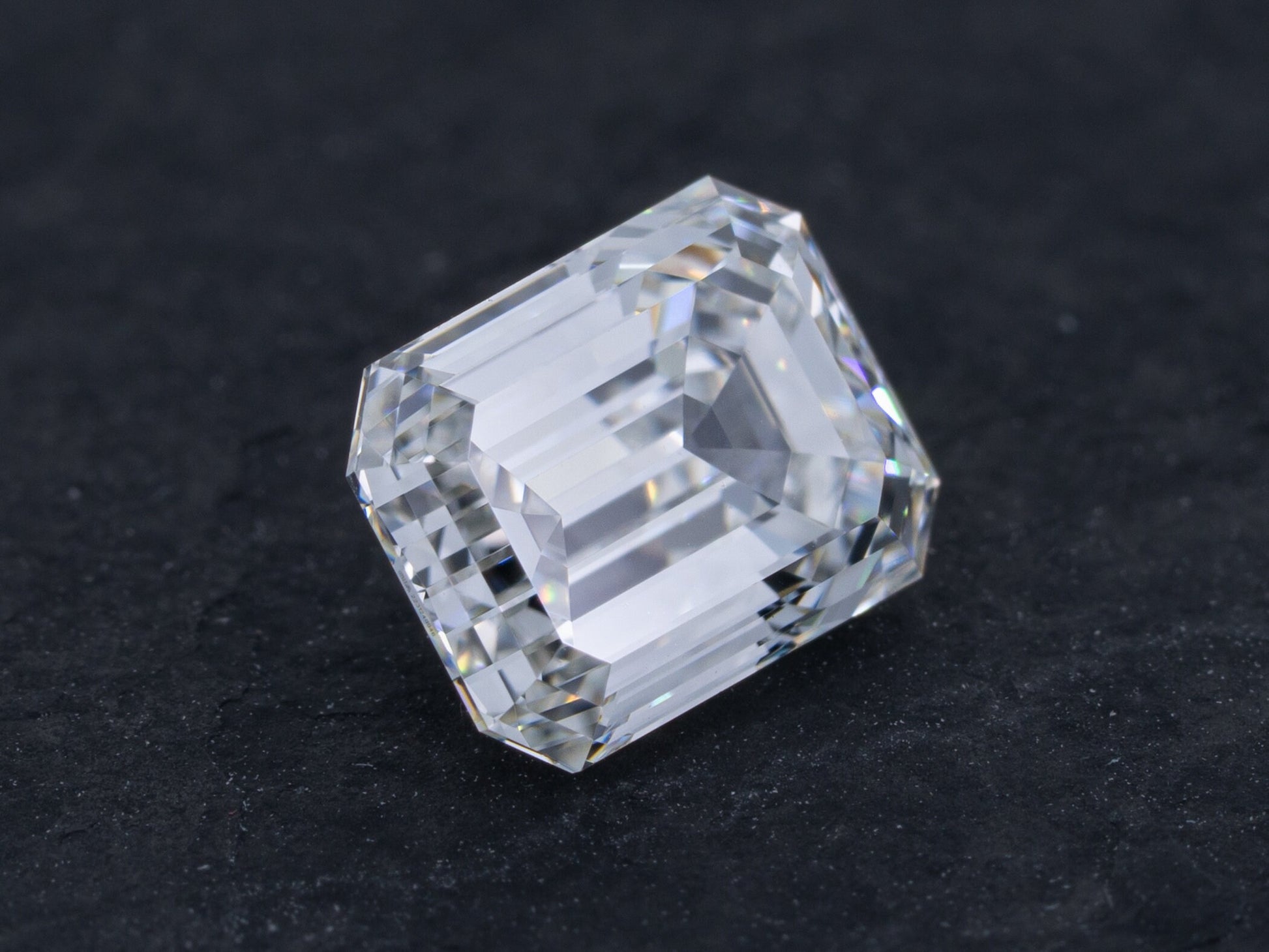 1.02ct GIA Certified Emerald Cut Natural Diamond VVS-2 Clarity H Color - Redpoint Jewelry 