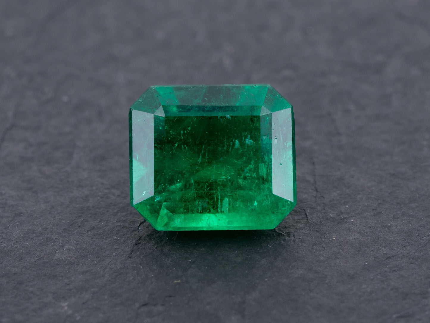 2.19ct GIA Certified Natural Colombian Emerald - Redpoint Jewelry 