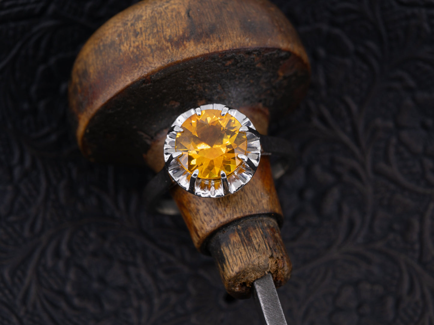 GIA Certified 2.88ct Orange Natural Sapphire Vintage Art Deco Solitaire Ring 18k White Gold - Redpoint Jewelry 