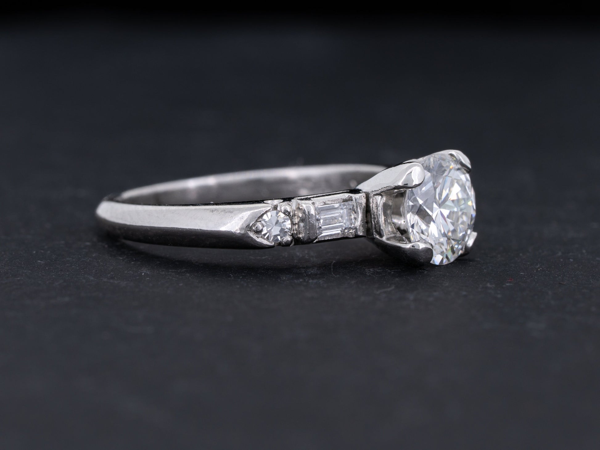 GIA Certified Vintage Art Deco 1.00ctw Diamond Solitaire Engagement Ring Platinum - Redpoint Jewelry 