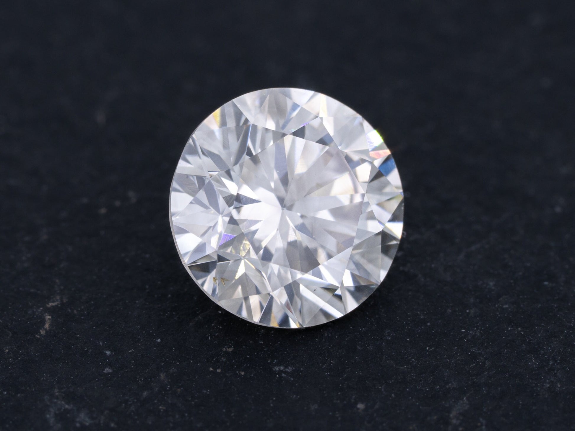 1.00ct GIA Certified Natural Colored Diamond Very Light Gray Color SI-2 Clarity Round Brilliant - Redpoint Jewelry 