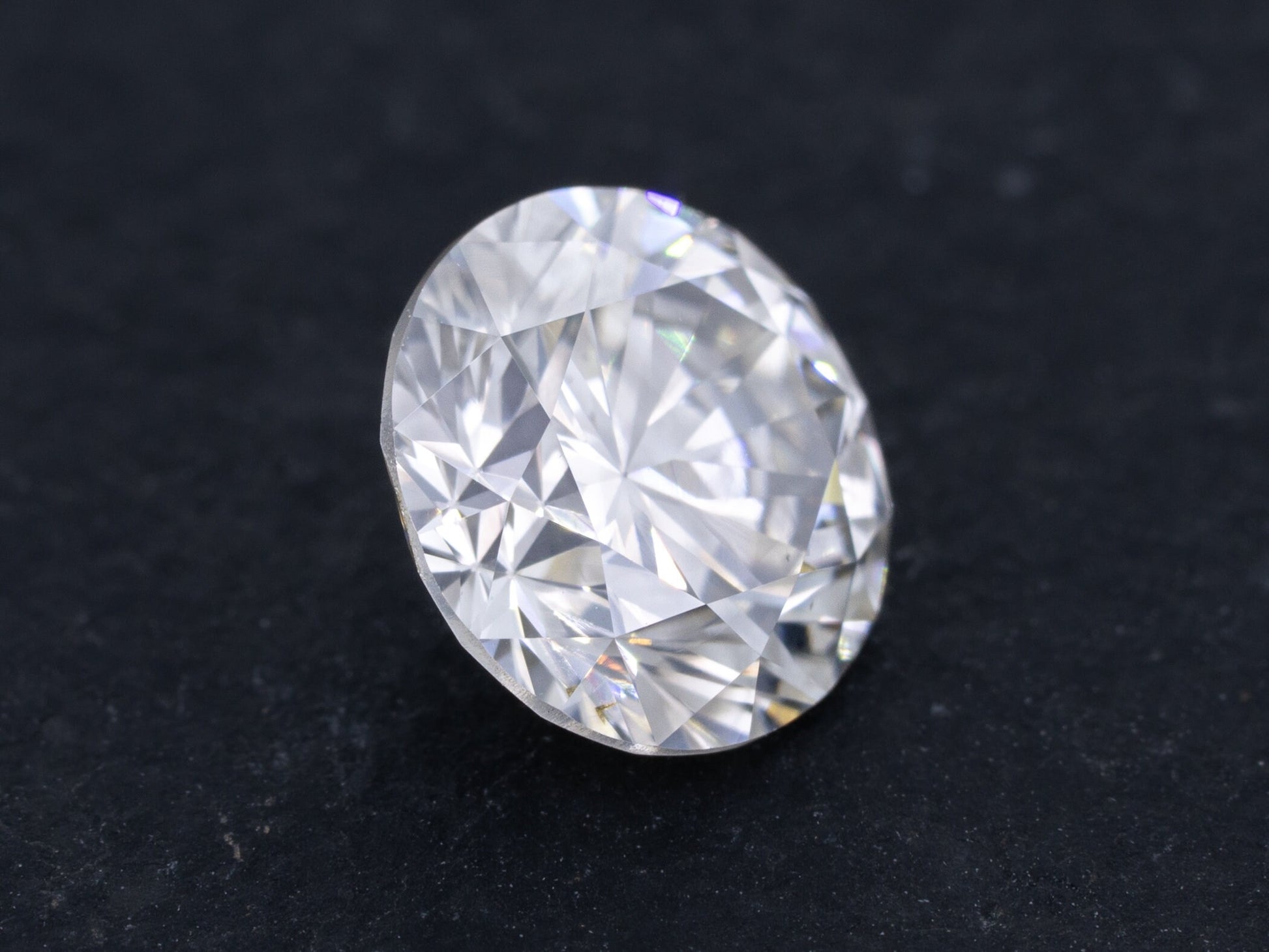 1.00ct GIA Certified Natural Colored Diamond Very Light Gray Color SI-2 Clarity Round Brilliant - Redpoint Jewelry 