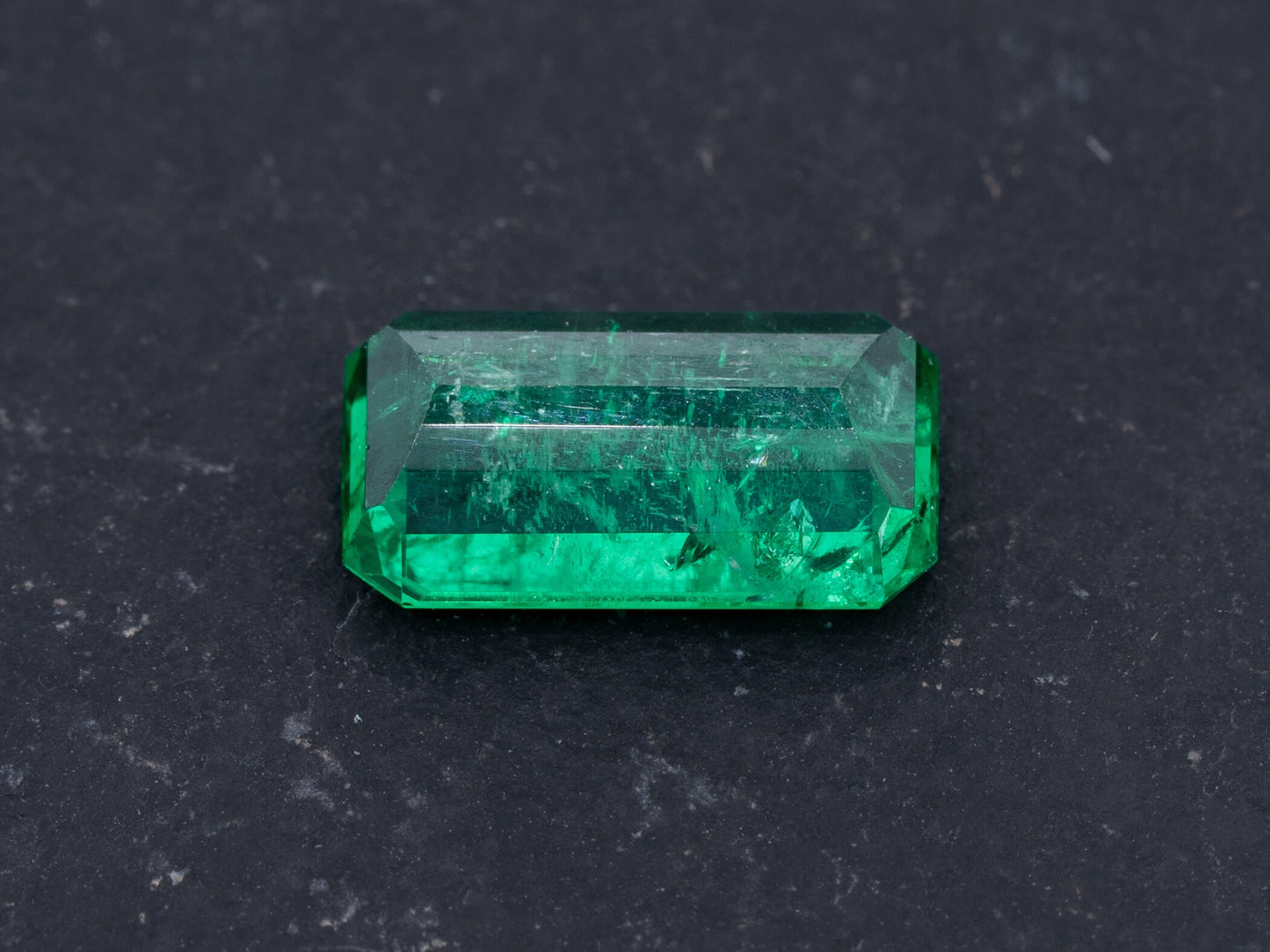 1.04ct GIA Certified Natural Emerald Vivid Green - Redpoint Jewelry 