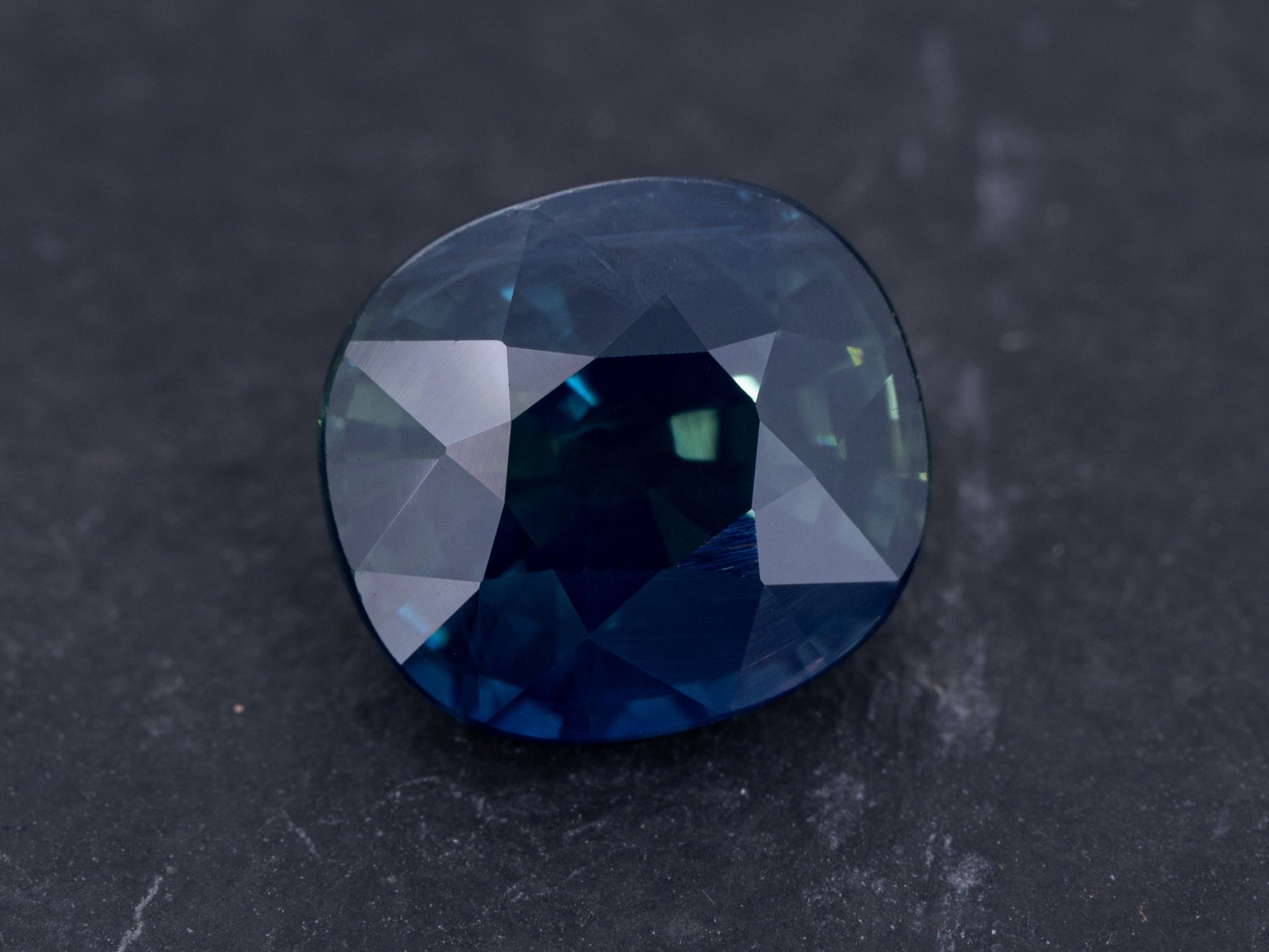 1.89ct GIA Certified Blue Unheated Natural Sapphire - Redpoint Jewelry 