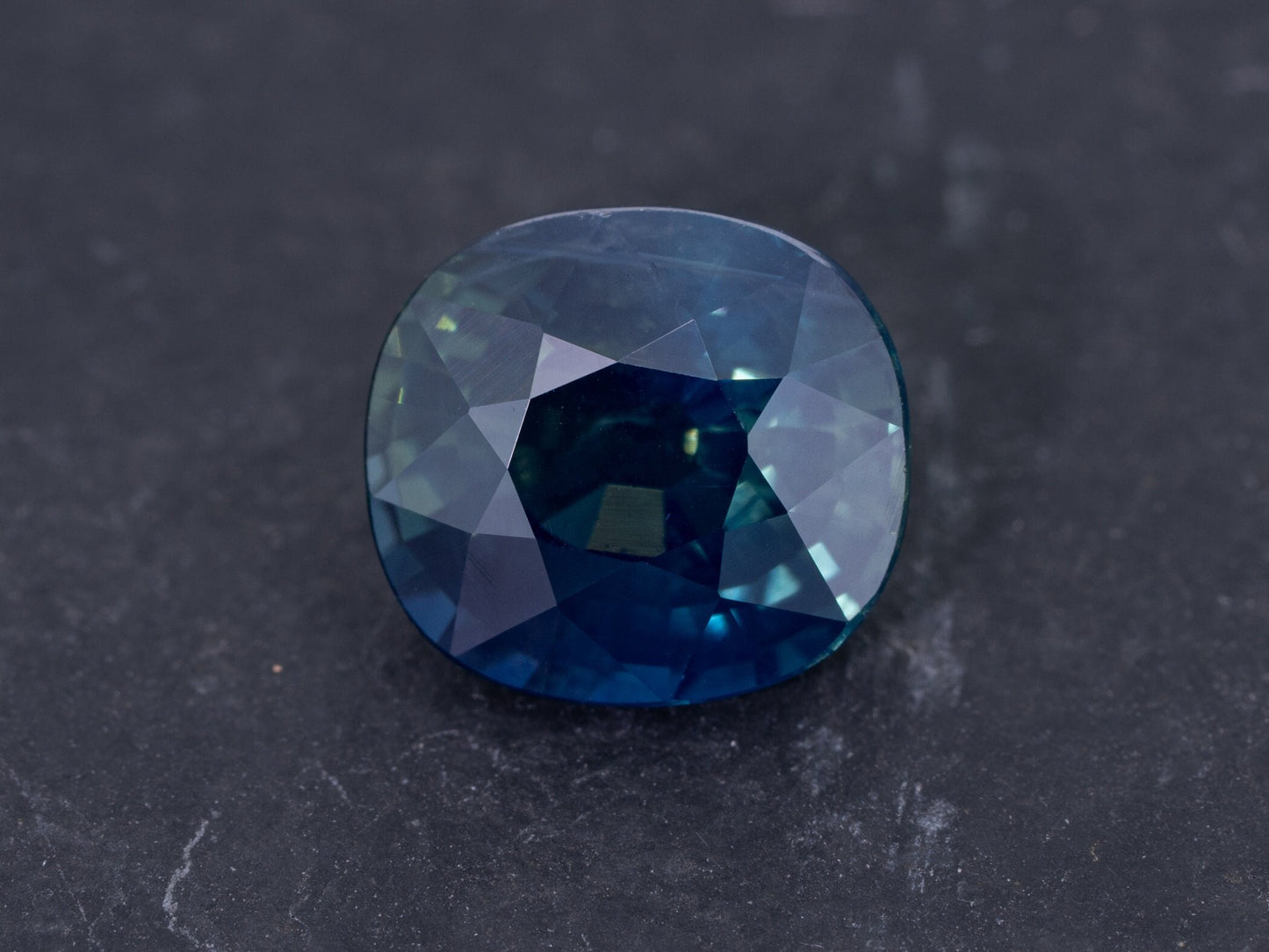 1.89ct GIA Certified Blue Unheated Natural Sapphire - Redpoint Jewelry 