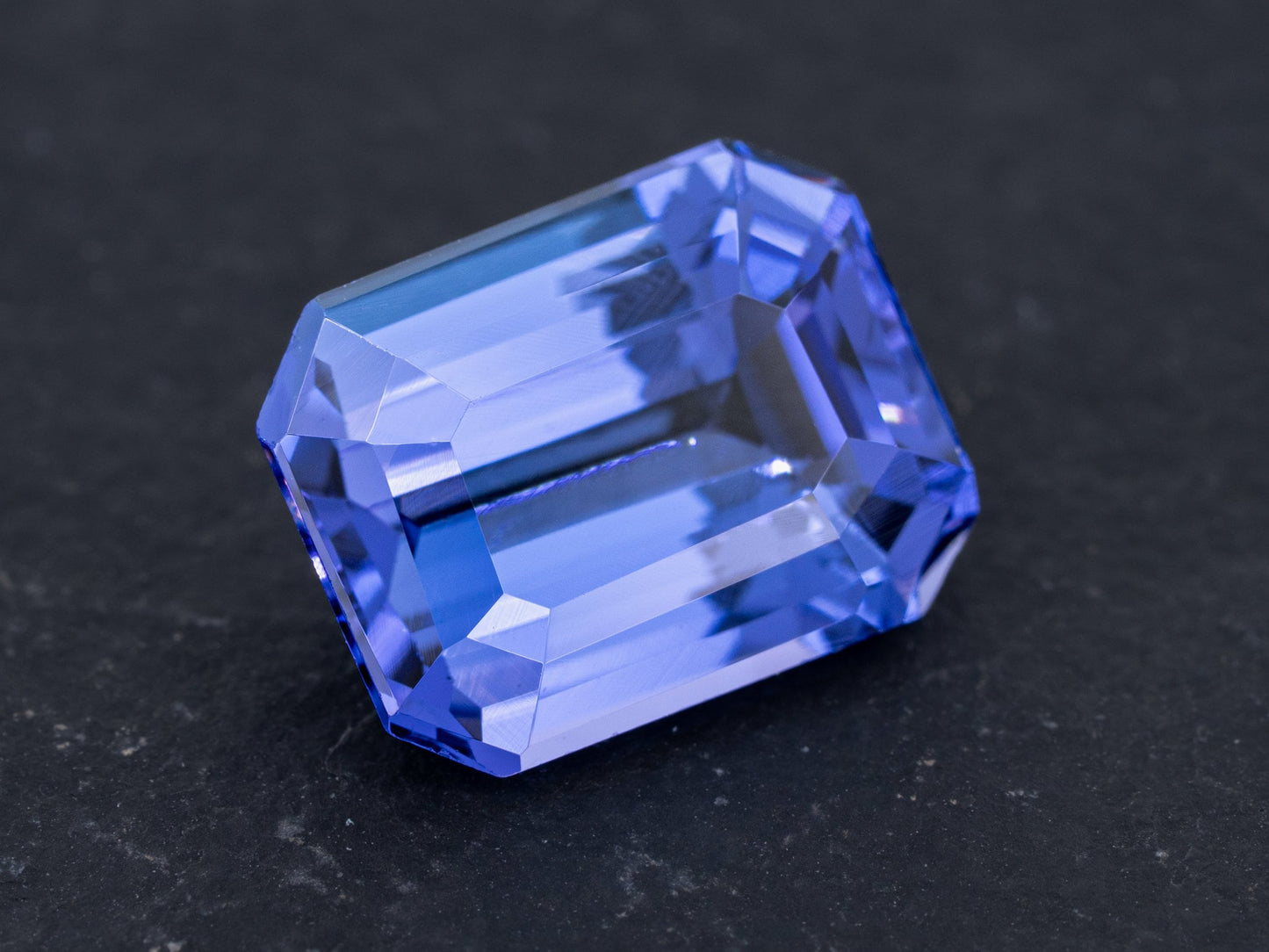 3.52ct Blue Natural Tanzanite Emerald Cut - Redpoint Jewelry 