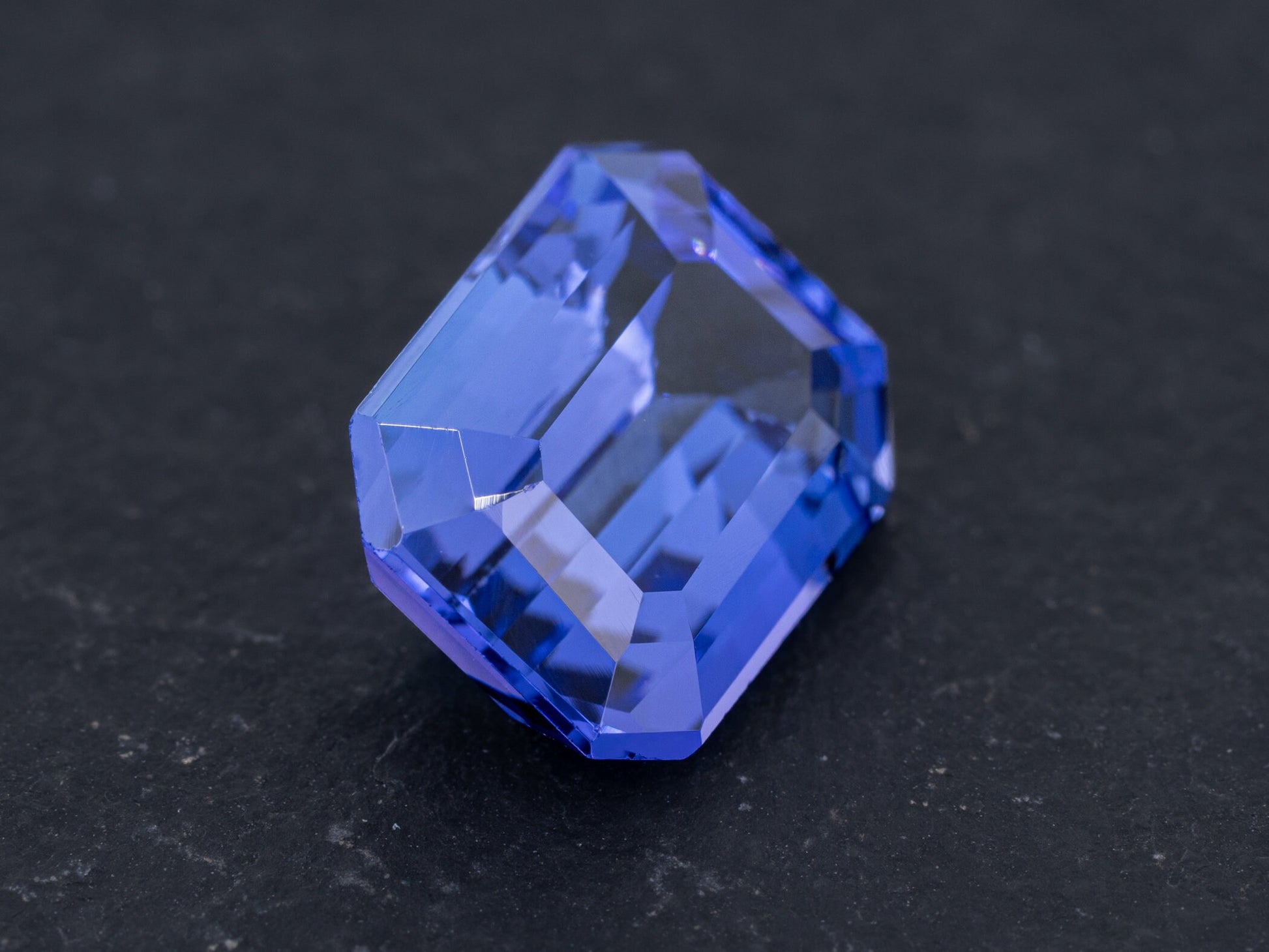 3.52ct Blue Natural Tanzanite Emerald Cut - Redpoint Jewelry 