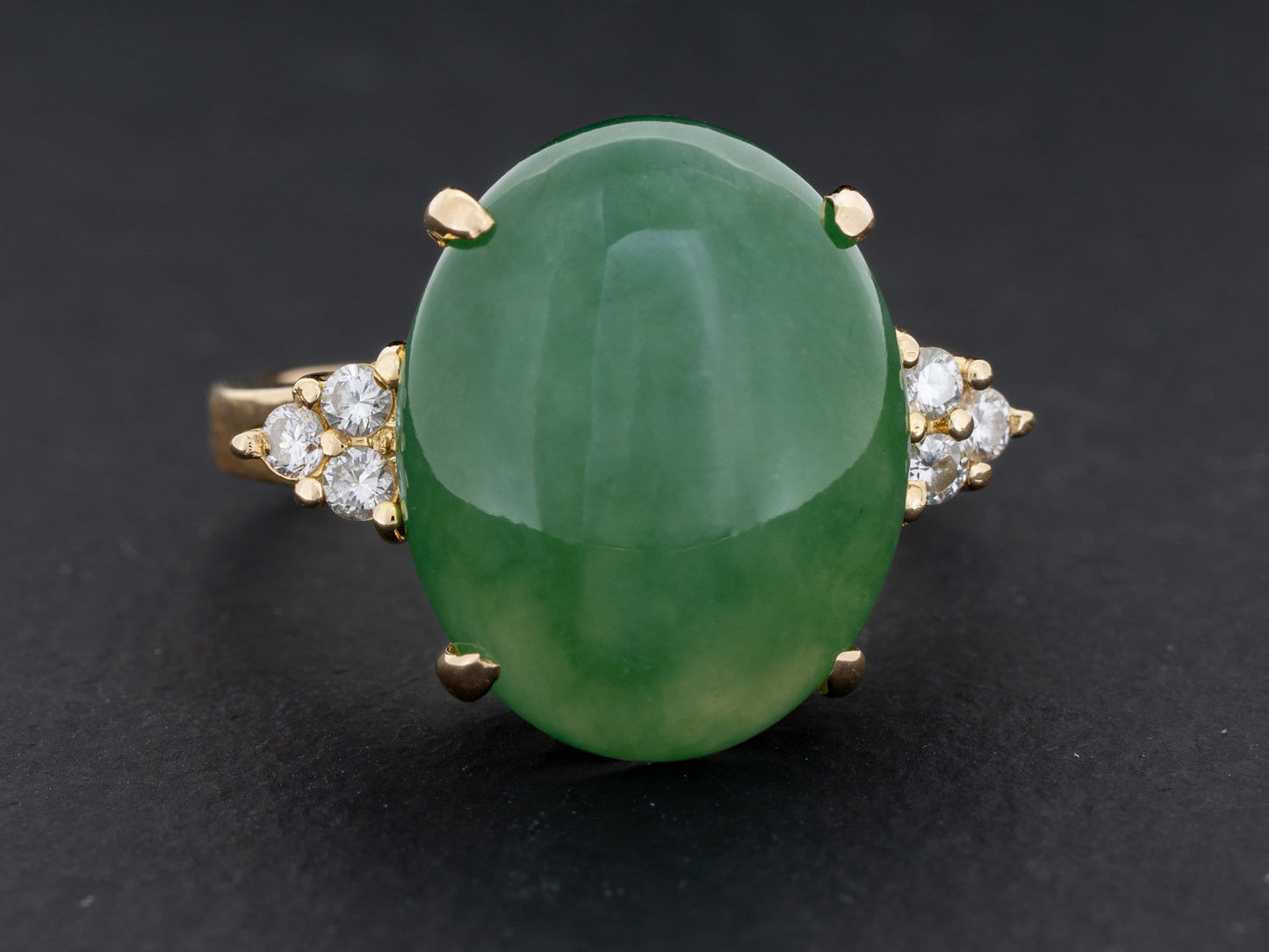 GIA Certified Type A Fei Cui Green Jade and Diamond Ring in 18k Gold - Redpoint Jewelry 