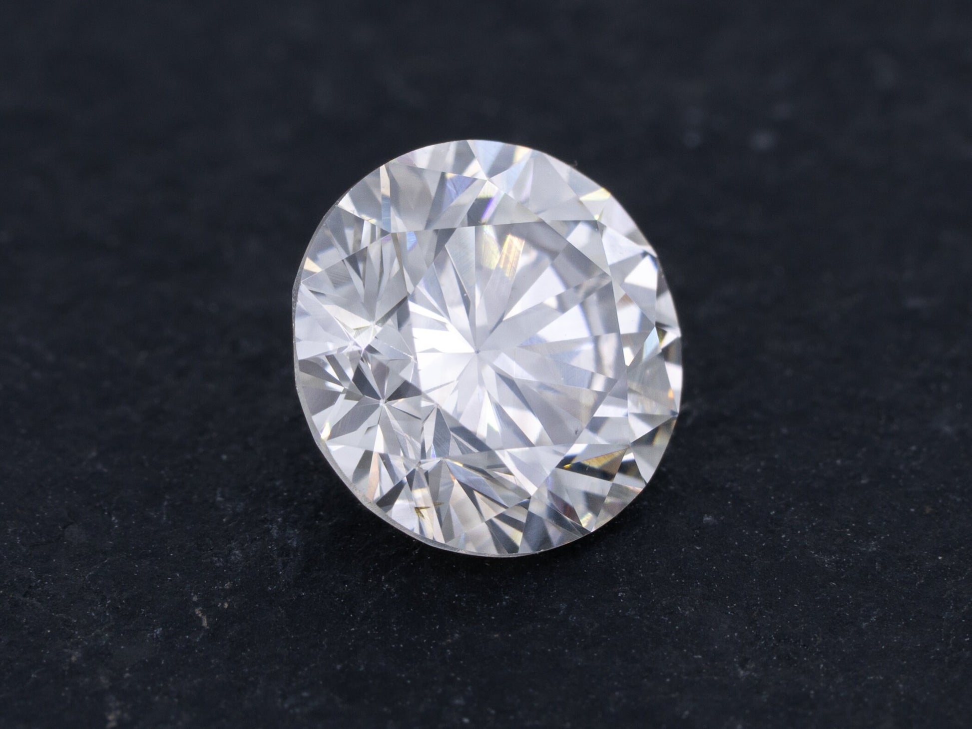 1.00ct GIA Certified Natural Colored Diamond Very Light Gray Color SI-2 Clarity Round Brilliant - Redpoint Jewelry 