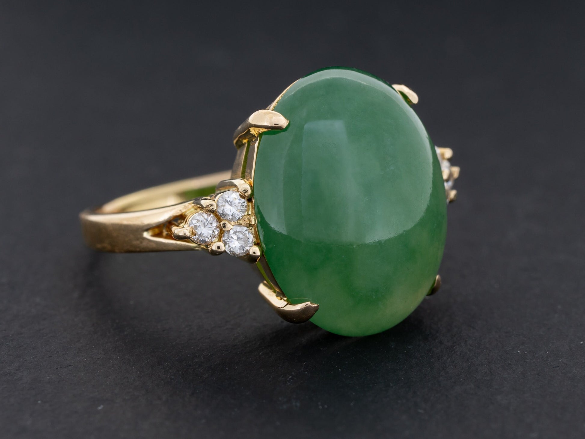 GIA Certified Type A Fei Cui Green Jade and Diamond Ring in 18k Gold - Redpoint Jewelry 