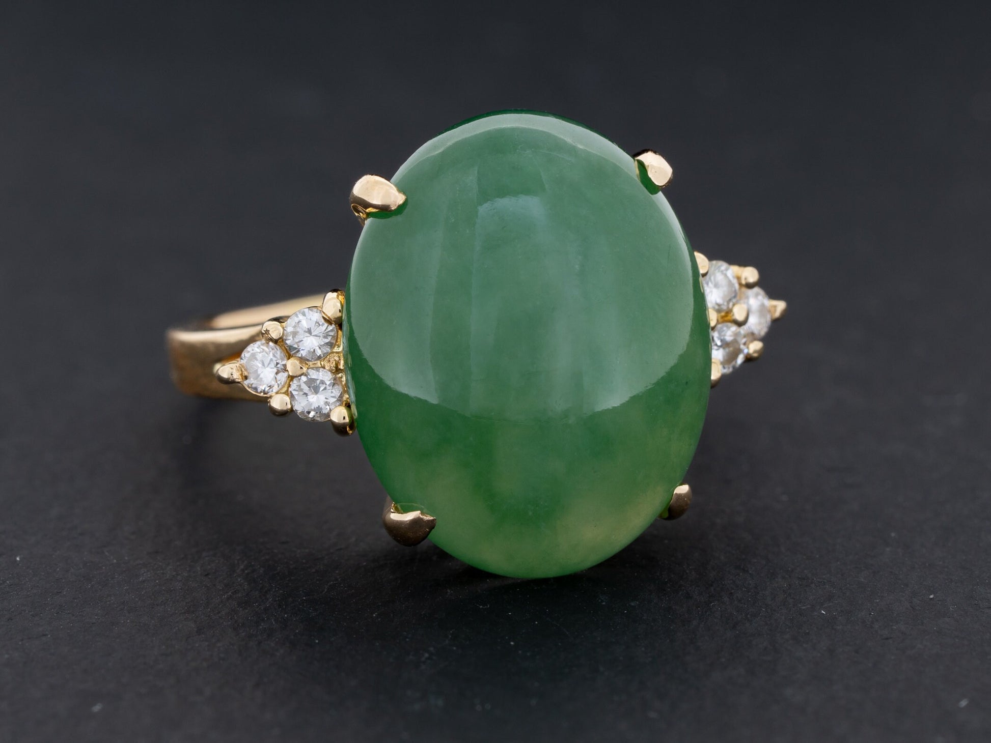 GIA Certified Type A Fei Cui Green Jade and Diamond Ring in 18k Gold - Redpoint Jewelry 